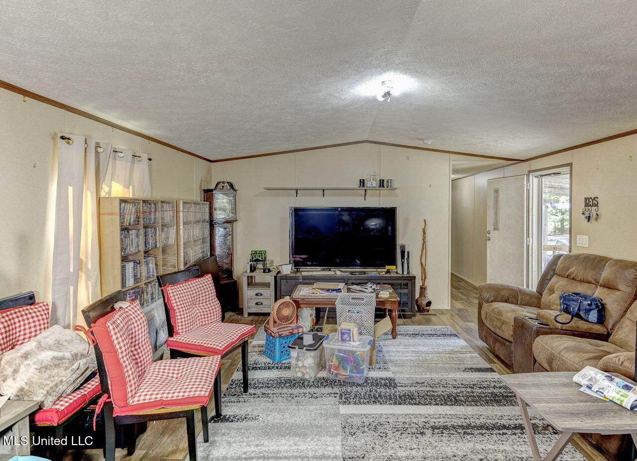 320 Roy Young Road Property Photo 25