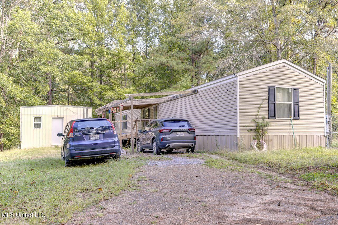 320 Roy Young Road Property Photo 33