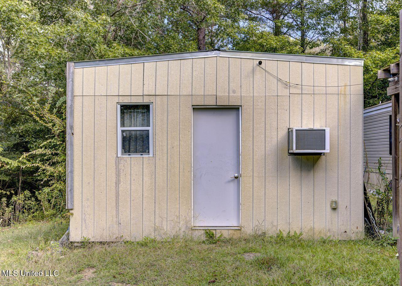 320 Roy Young Road Property Photo 34