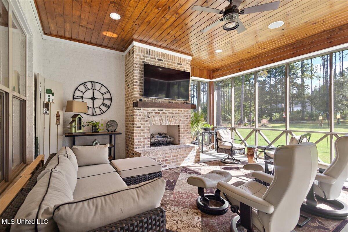 488 Viewpointe Way Property Photo 42