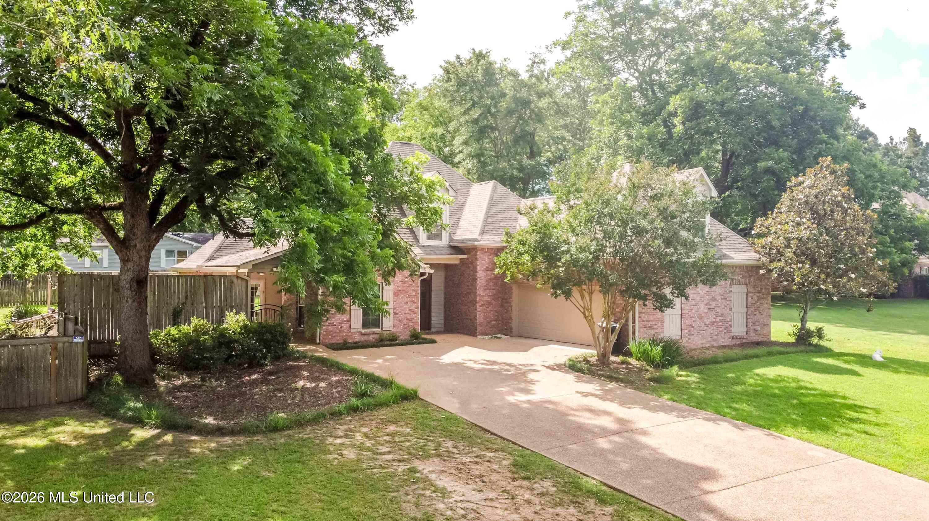 101 Sandstone Drive Property Photo 1