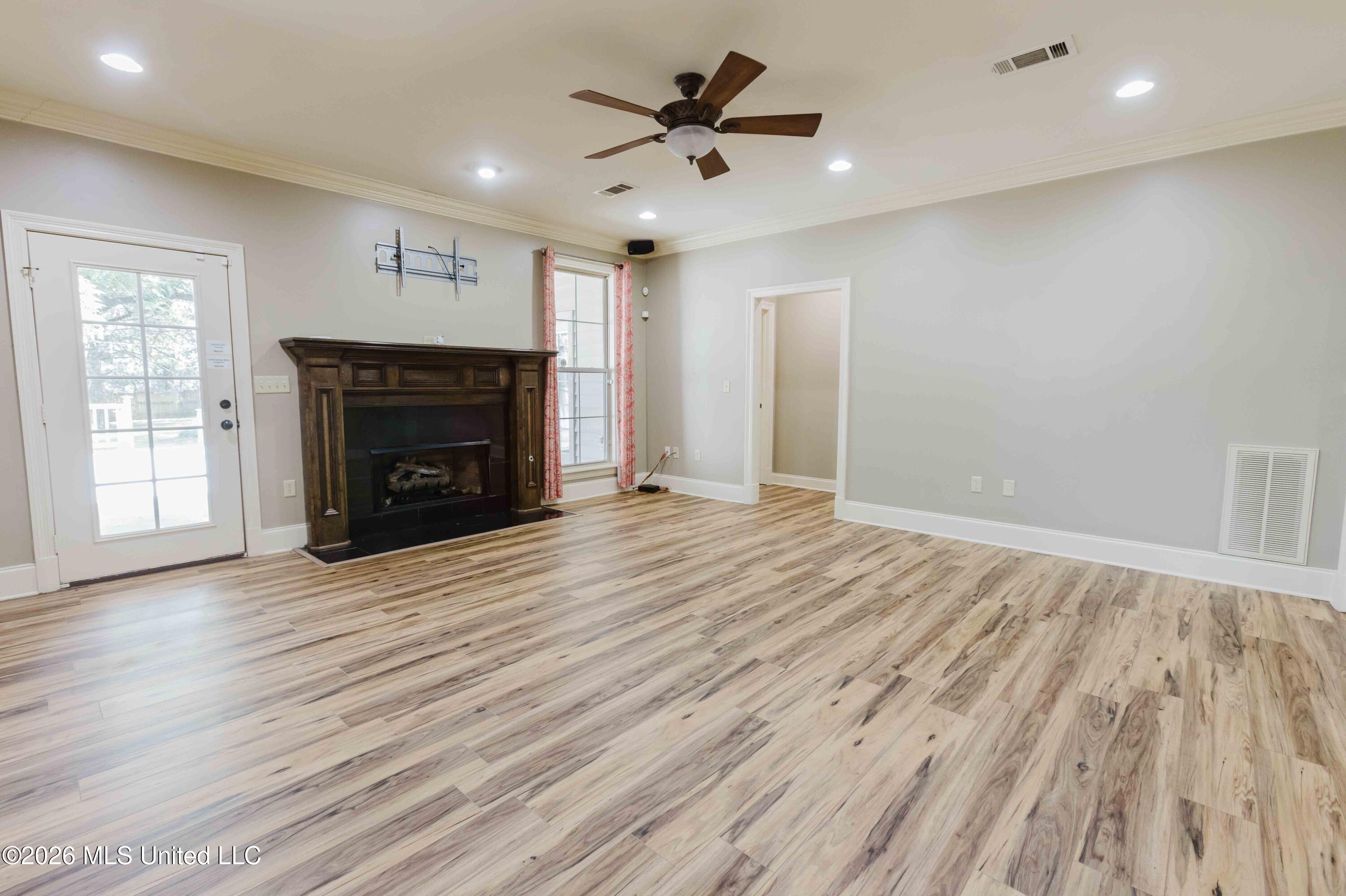 101 Sandstone Drive Property Photo 7