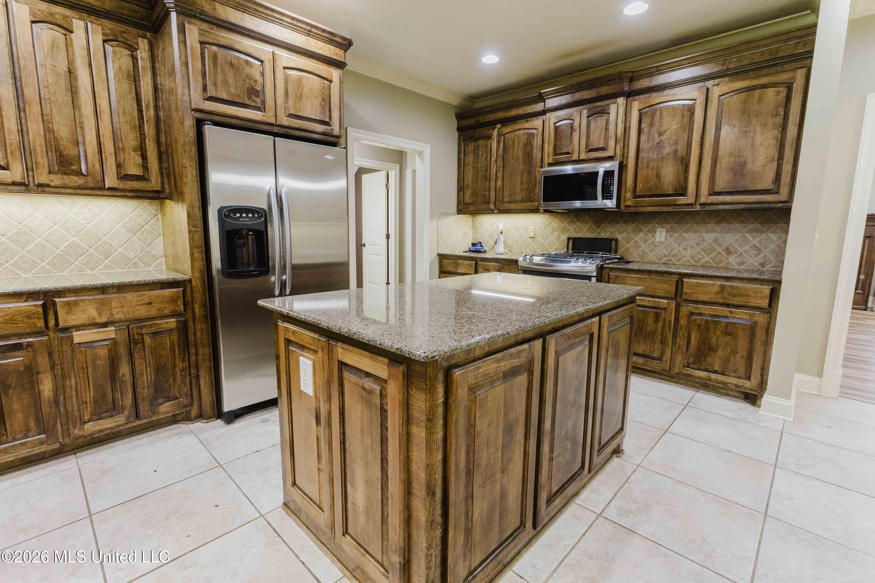 101 Sandstone Drive Property Photo 15