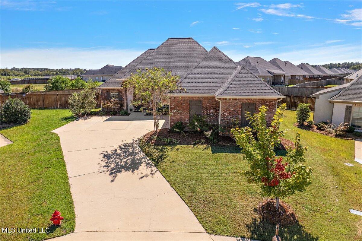 410 Duke Court Property Photo 3