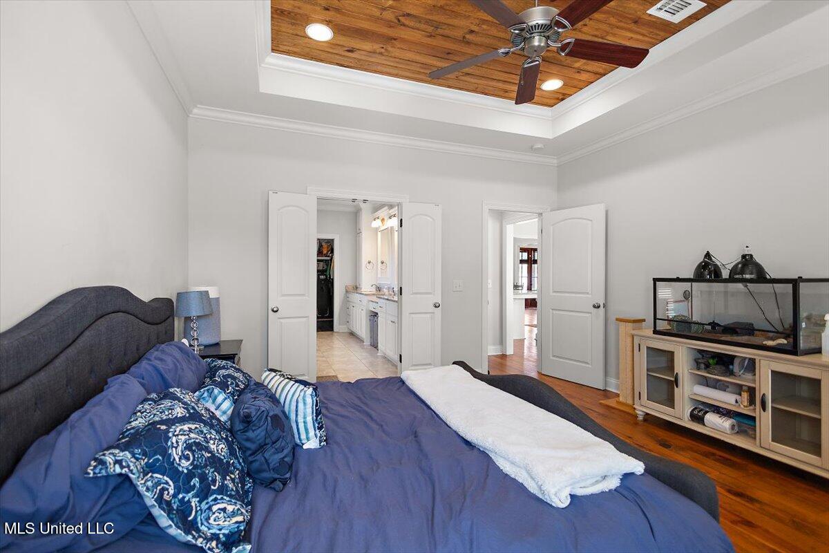 410 Duke Court Property Photo 18