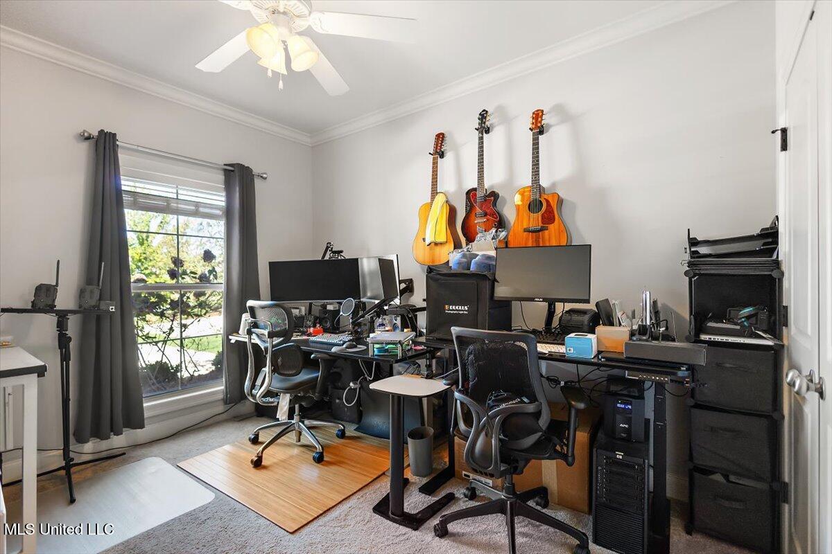 410 Duke Court Property Photo 24