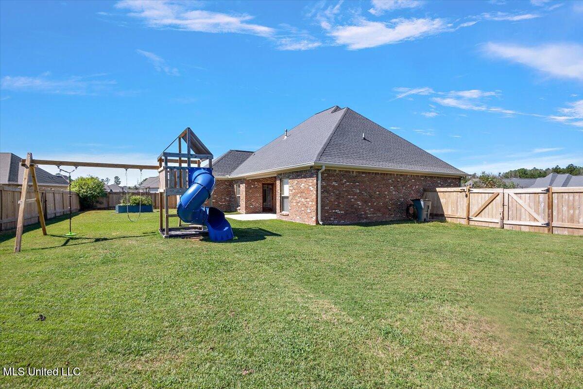 410 Duke Court Property Photo 30