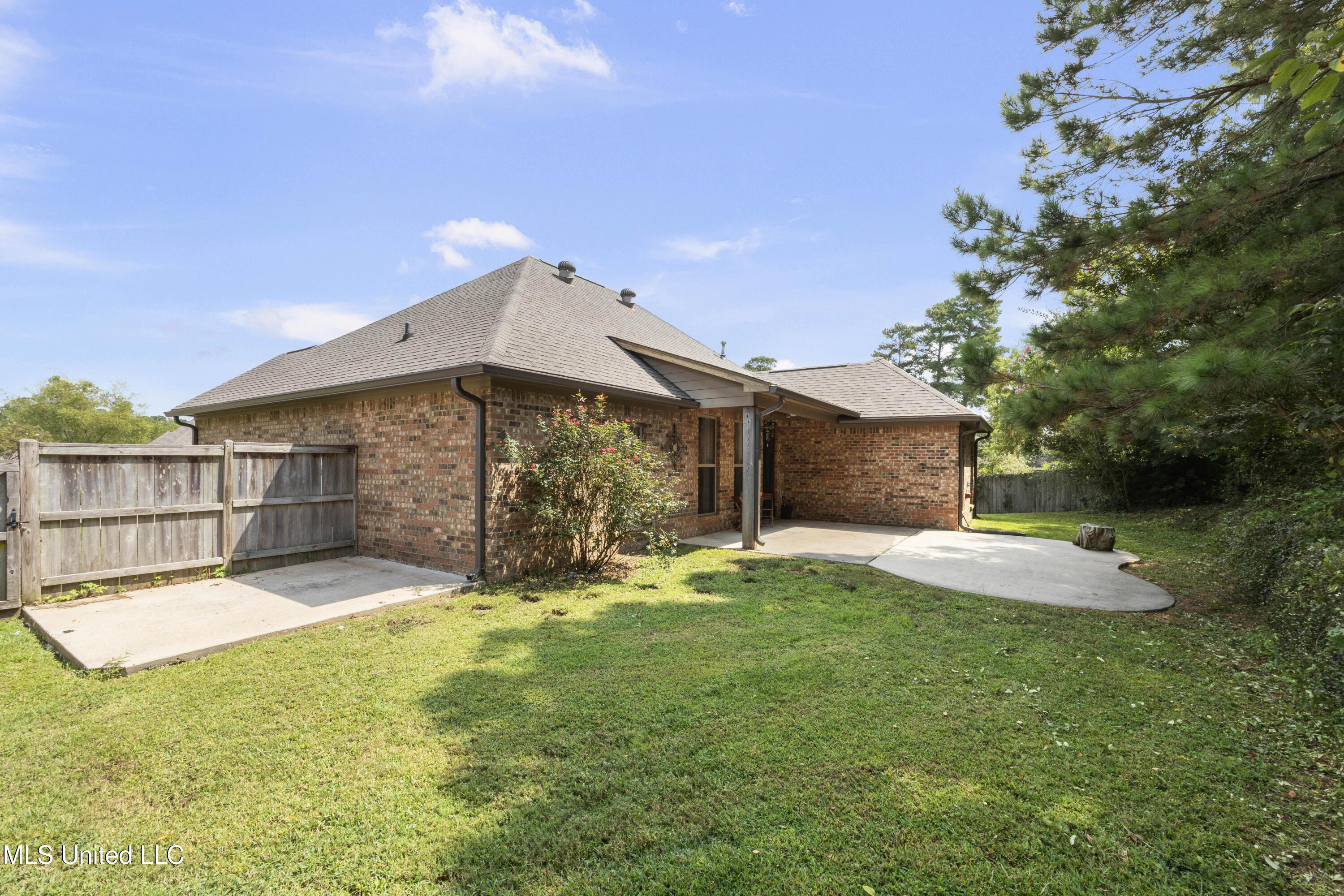 531 Willow Valley Circle Property Photo 4