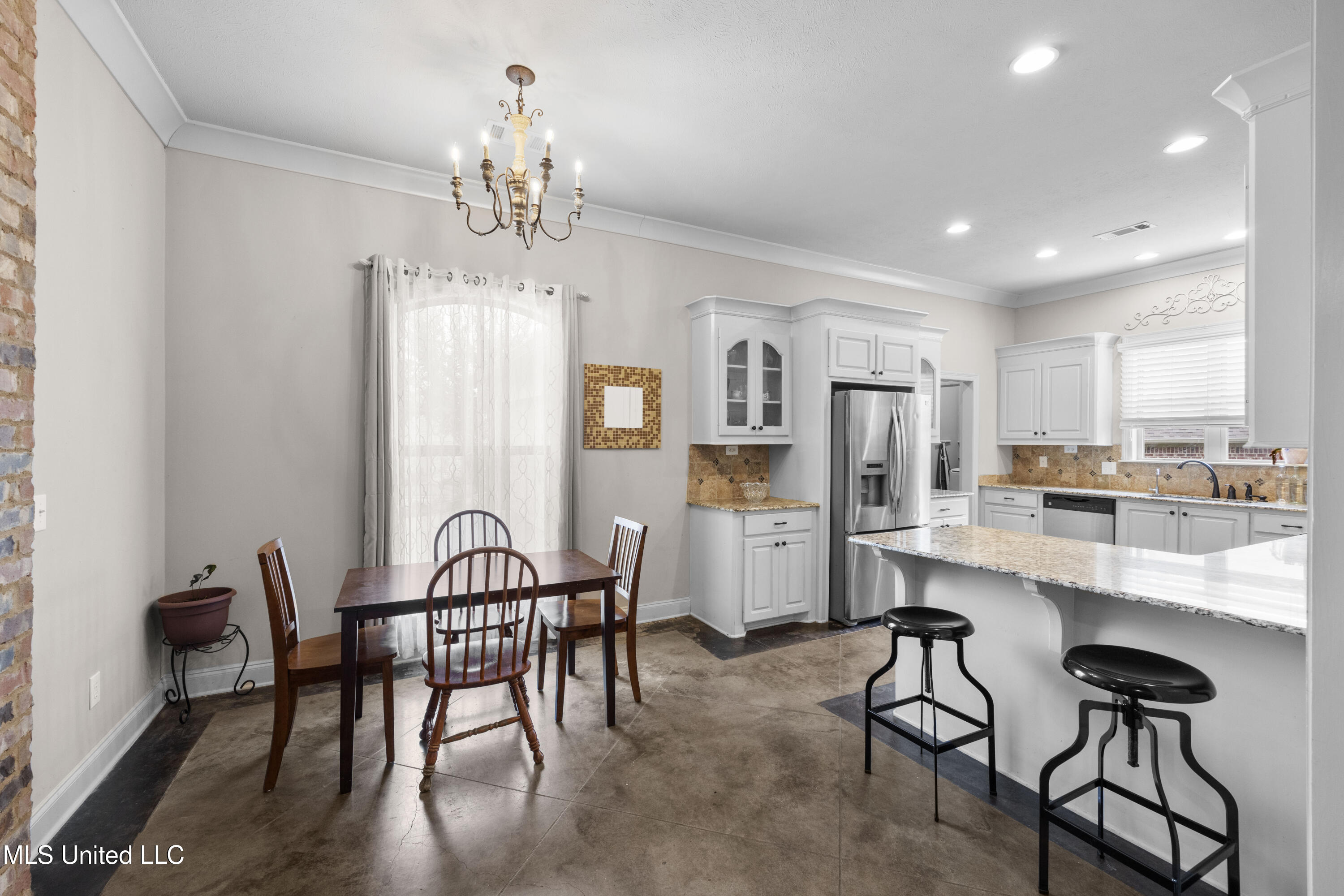 531 Willow Valley Circle Property Photo 8