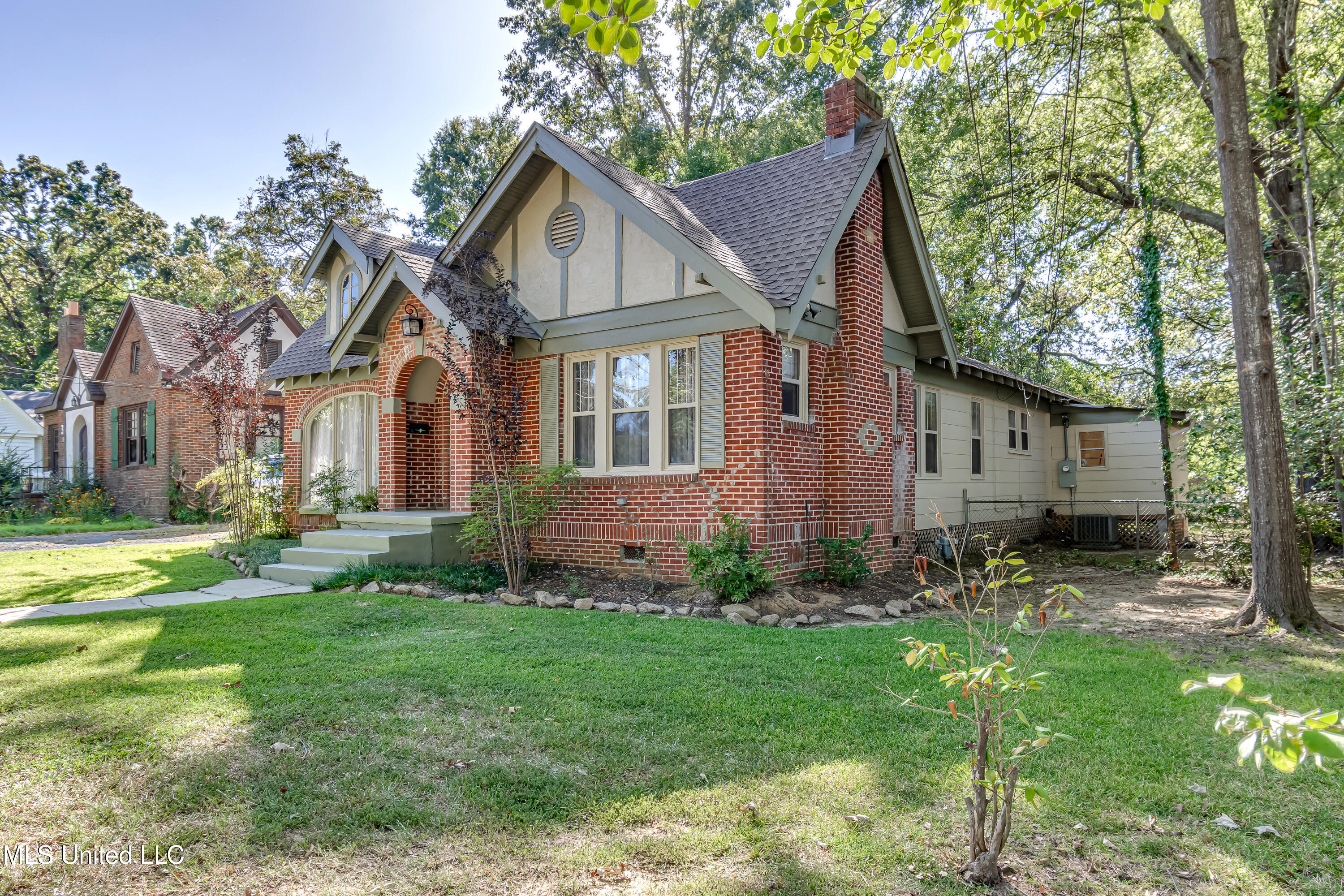 3935 Greaves Street Property Photo 3