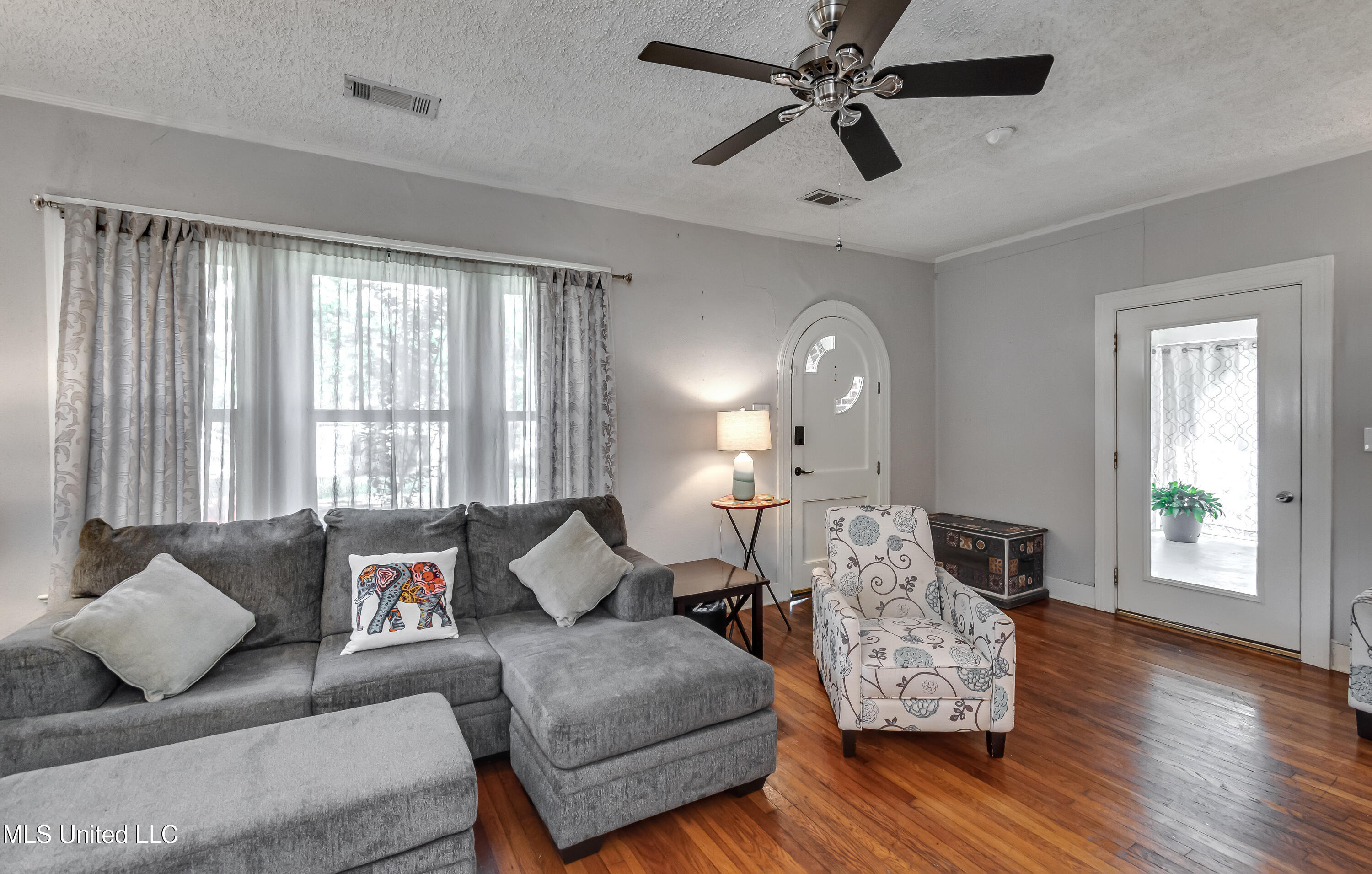 3935 Greaves Street Property Photo 10