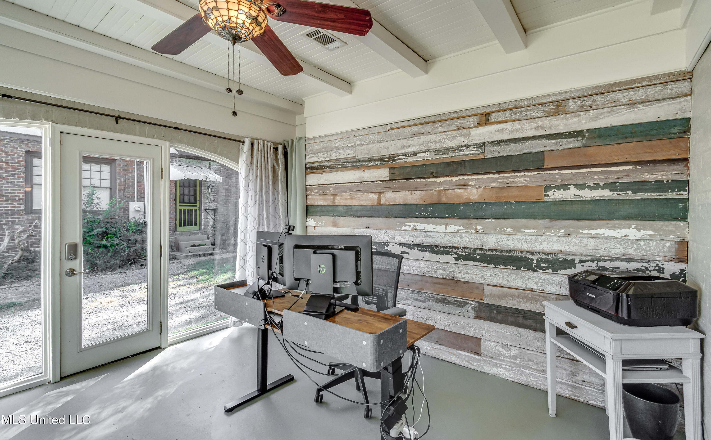 3935 Greaves Street Property Photo 13