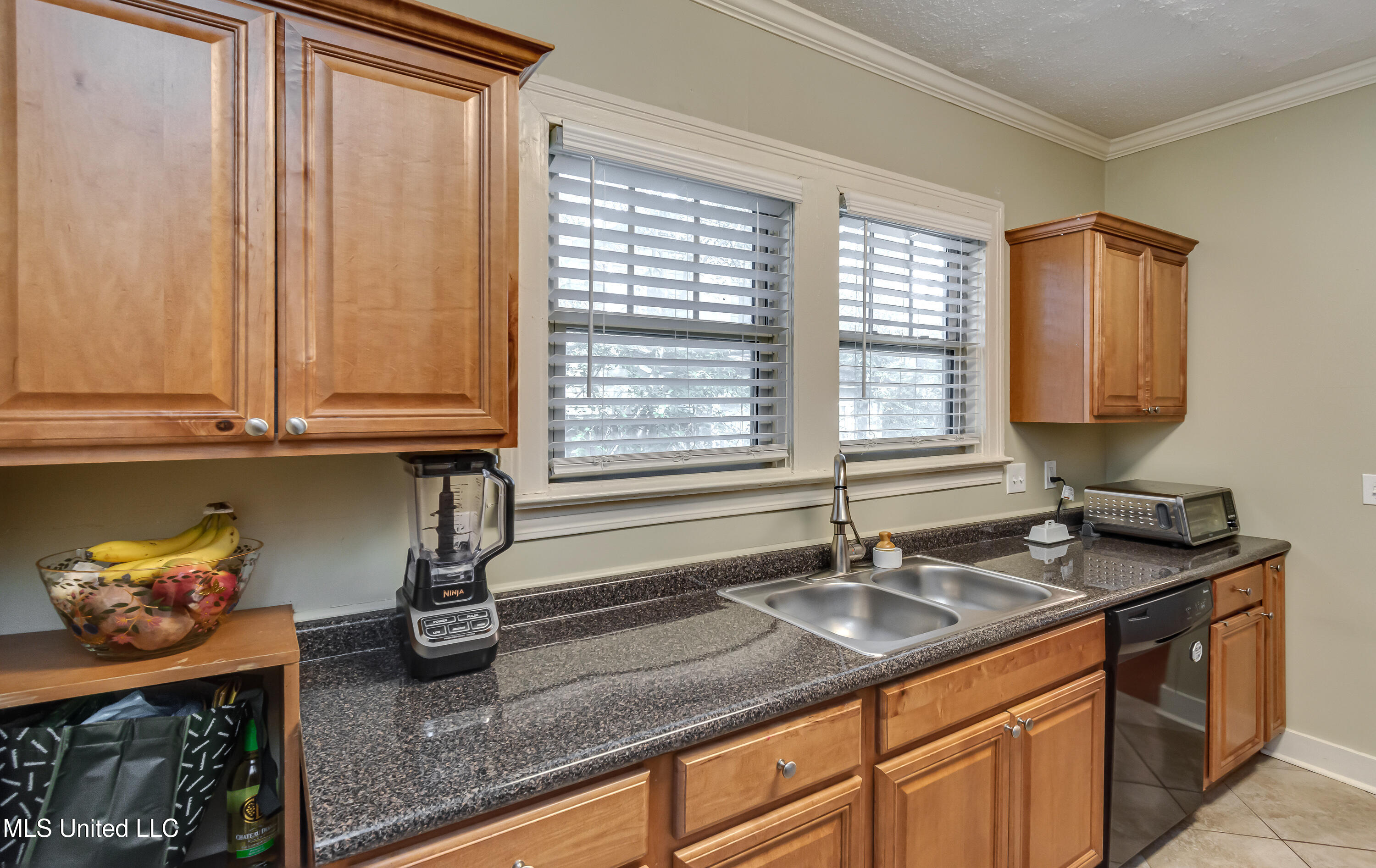 3935 Greaves Street Property Photo 27