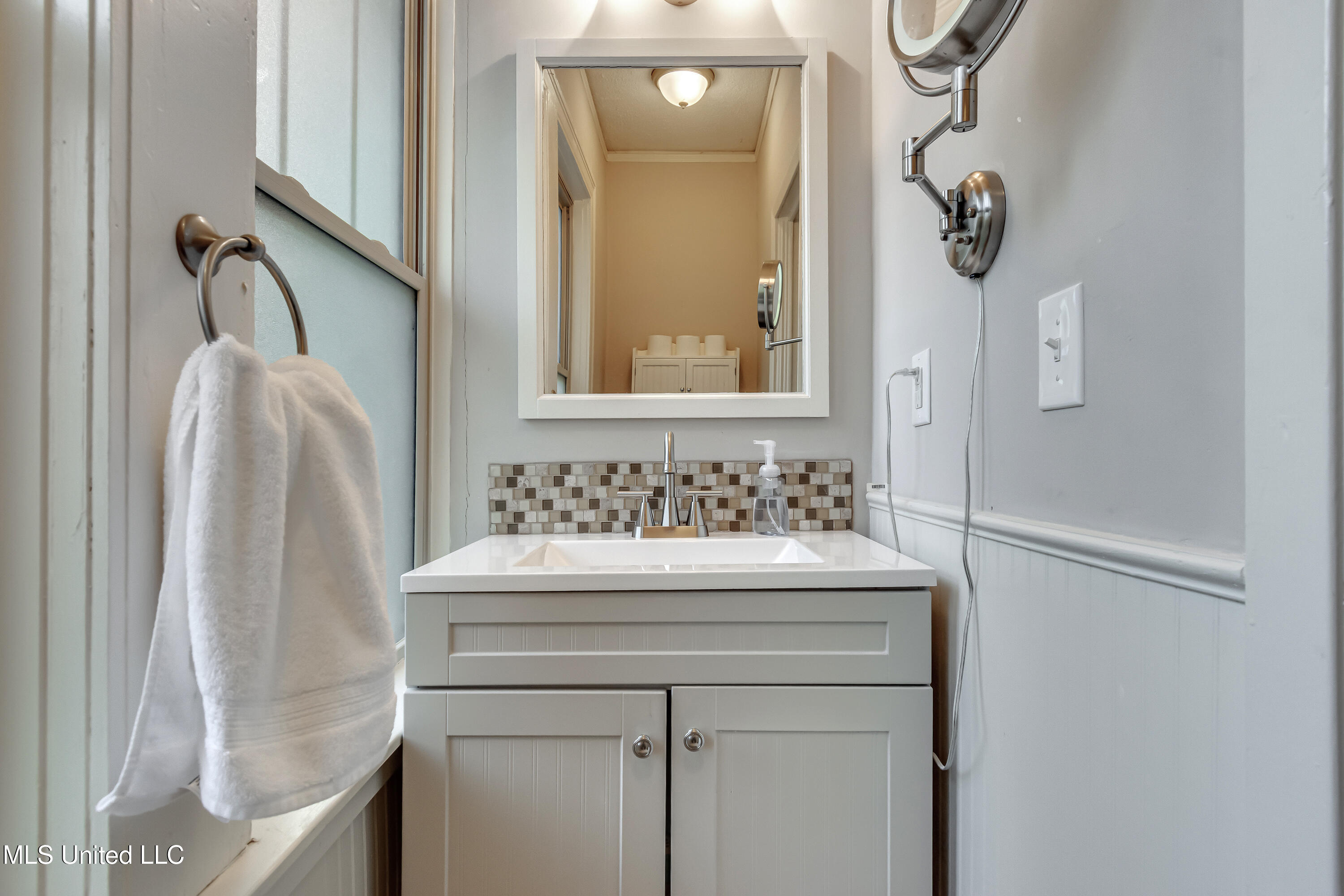 3935 Greaves Street Property Photo 46