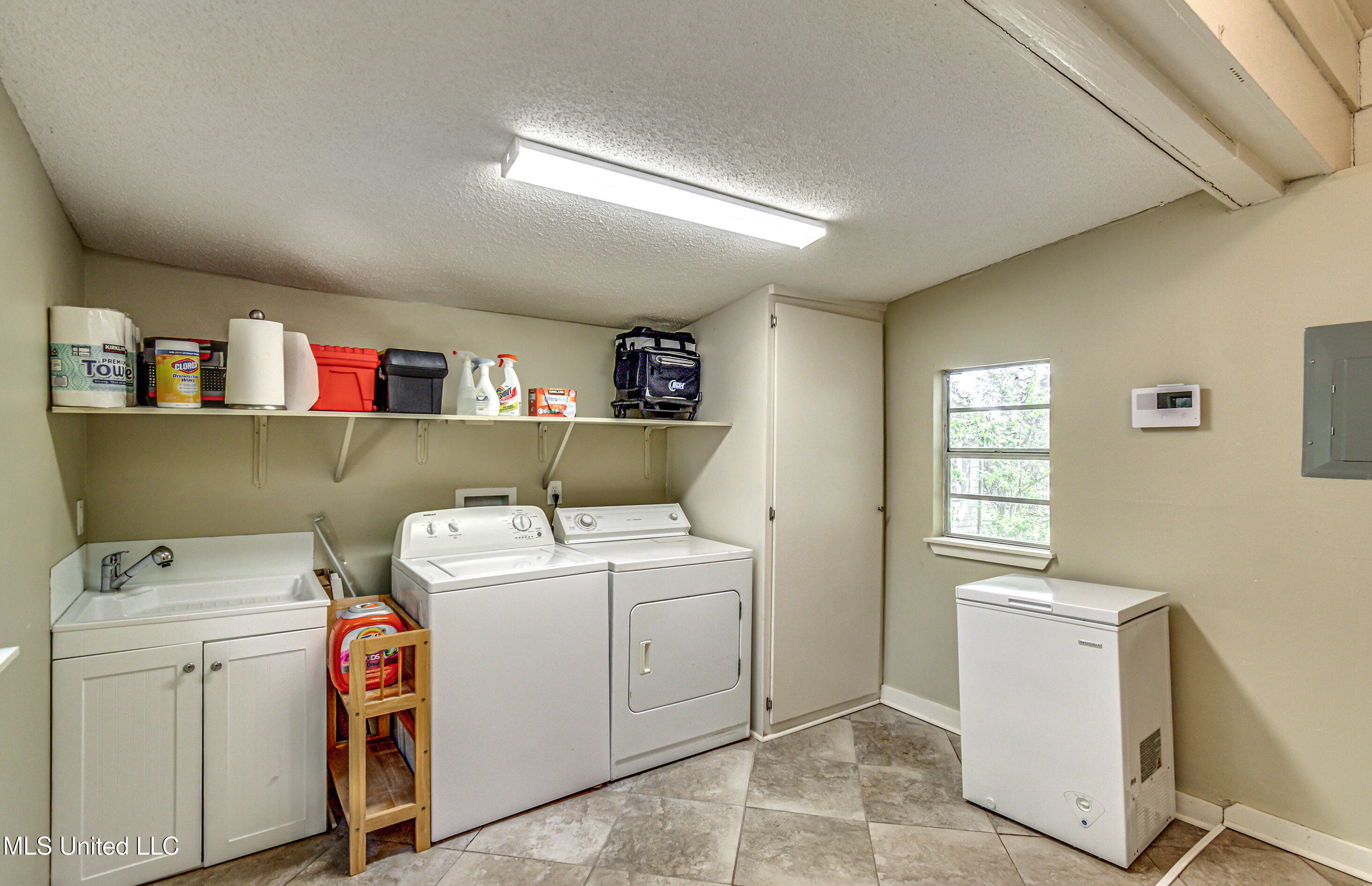 3935 Greaves Street Property Photo 49