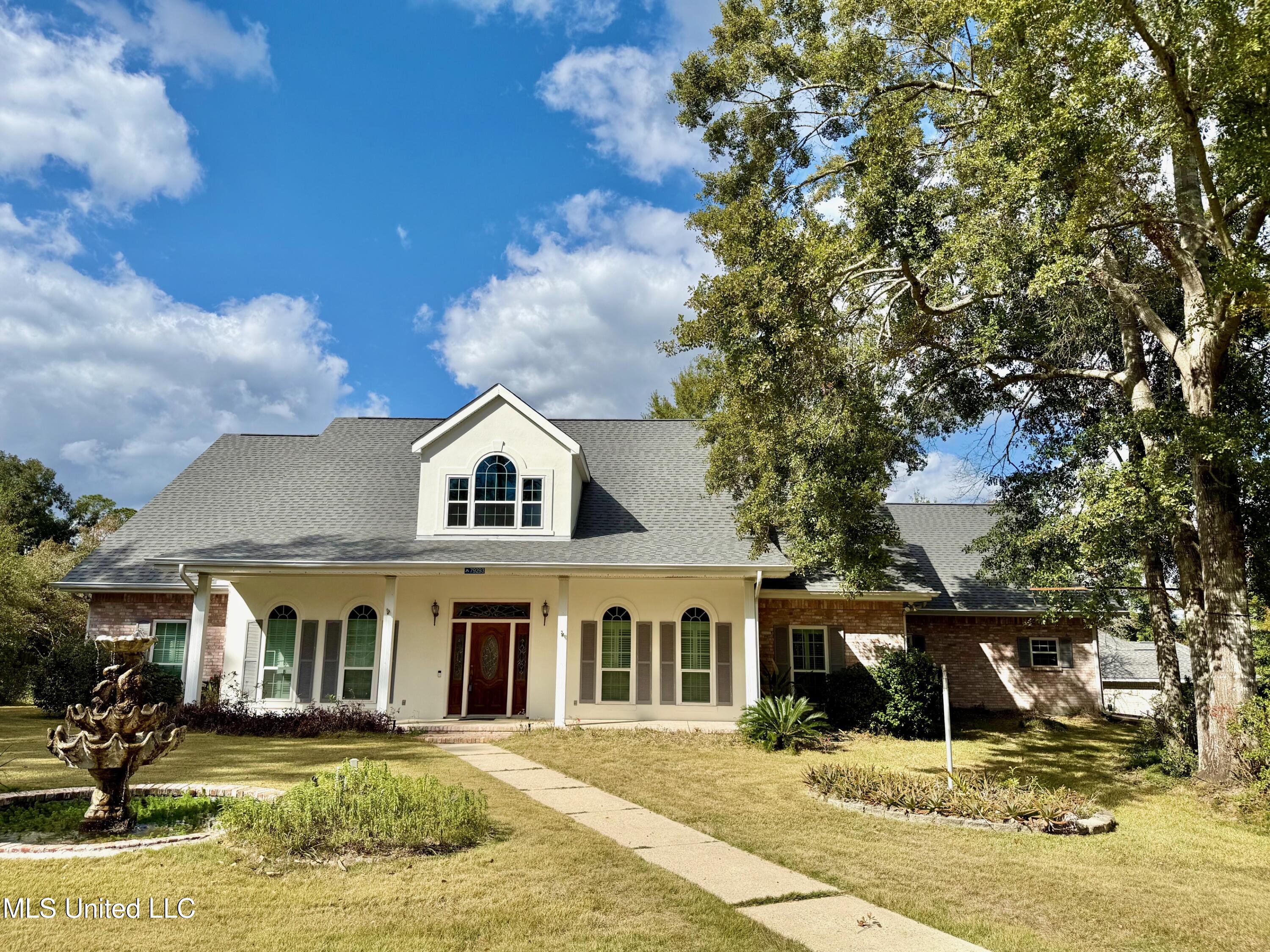 79293 E Diamondhead Drive Property Photo 1