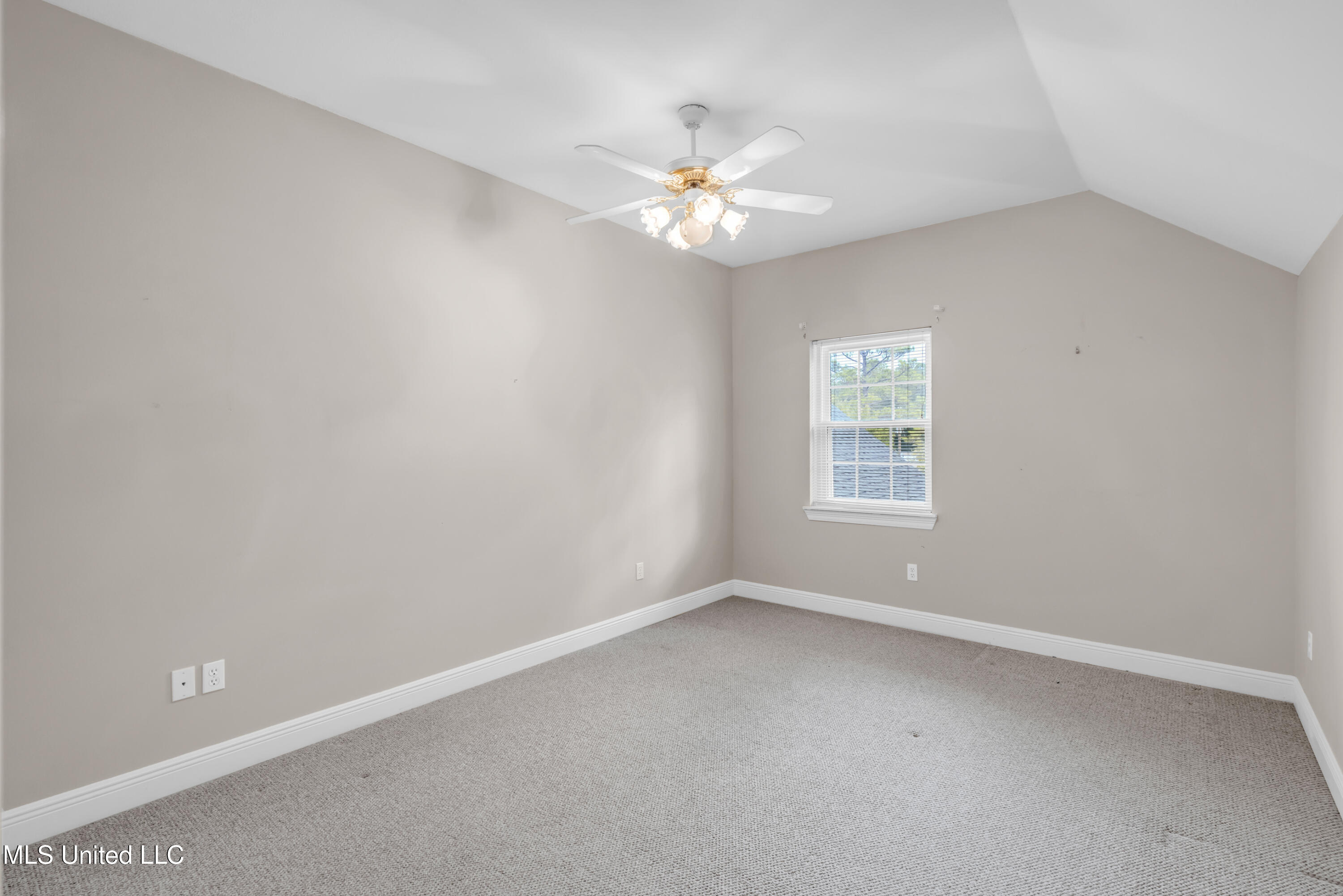 79293 E Diamondhead Drive Property Photo 32