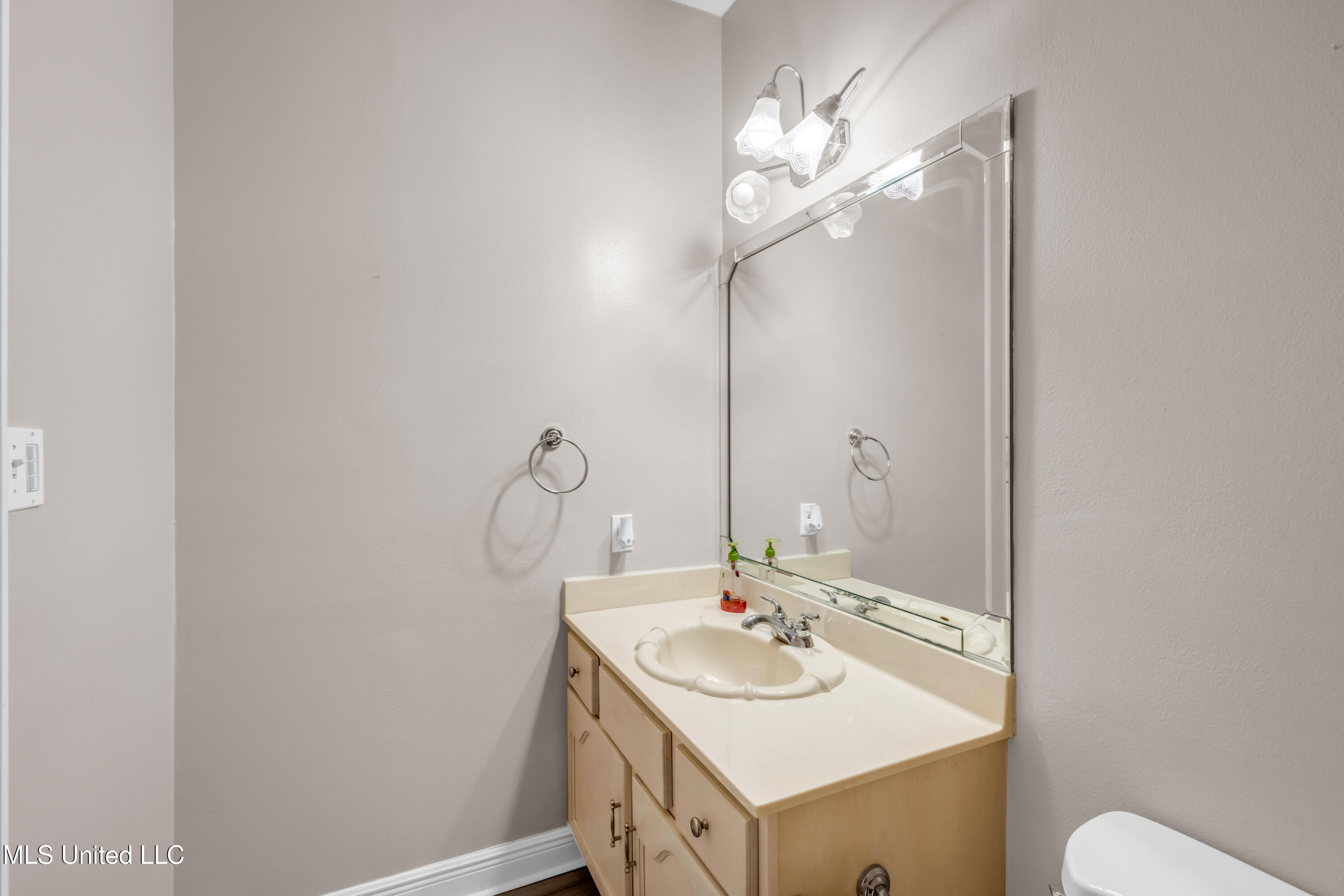 79293 E Diamondhead Drive Property Photo 34