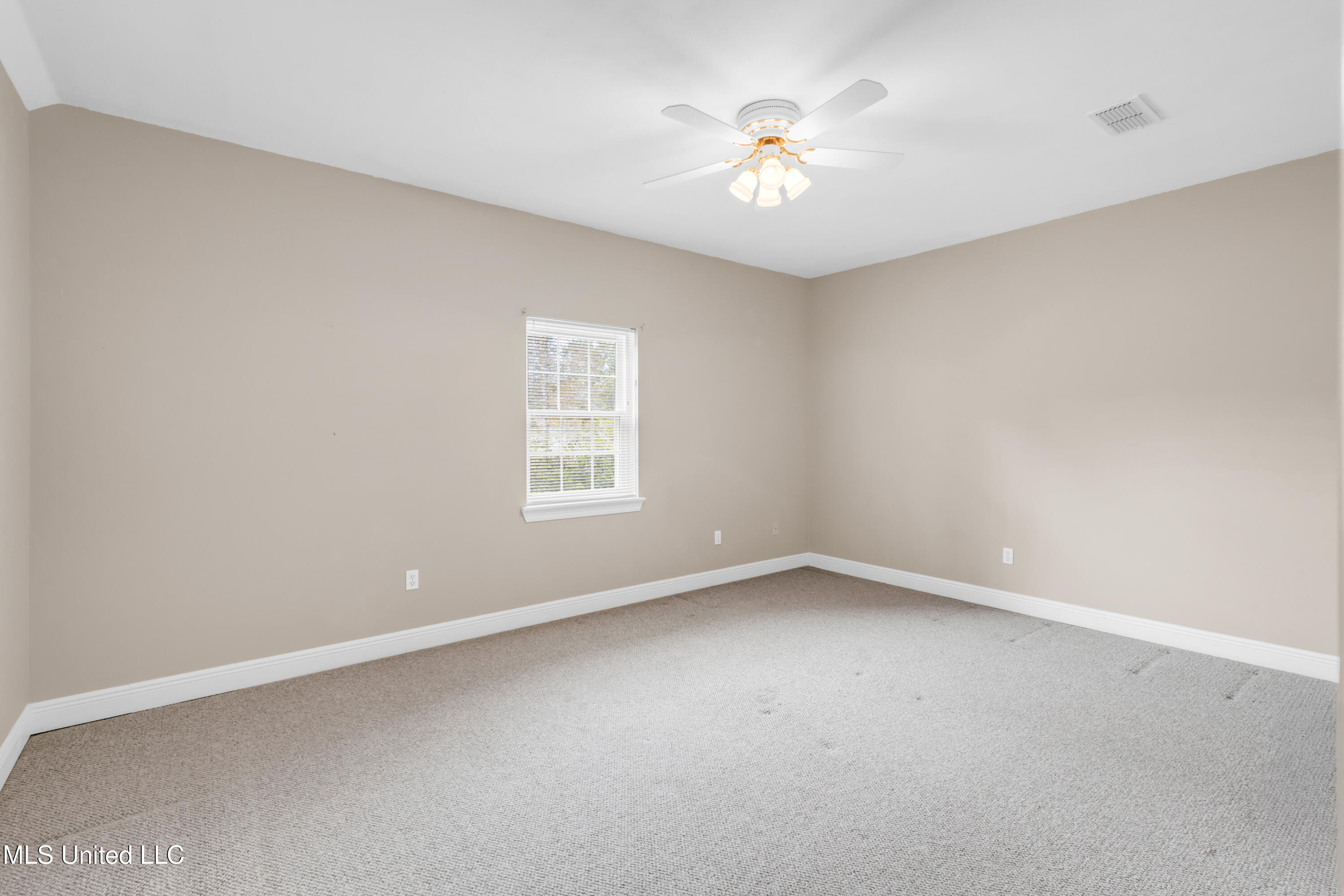 79293 E Diamondhead Drive Property Photo 36