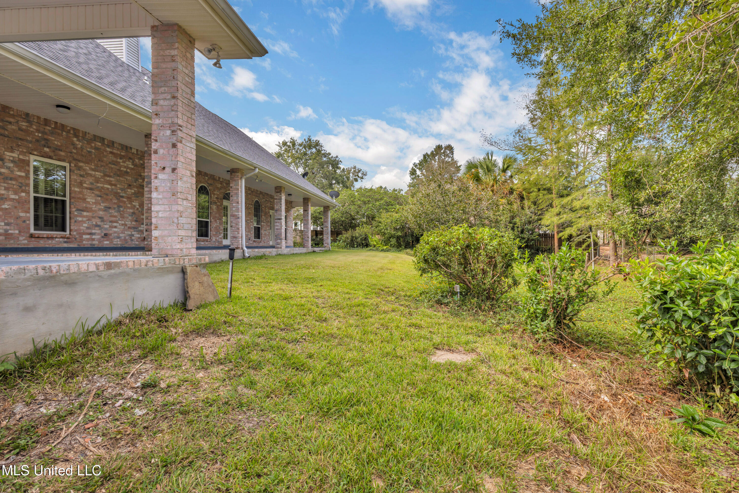 79293 E Diamondhead Drive Property Photo 45