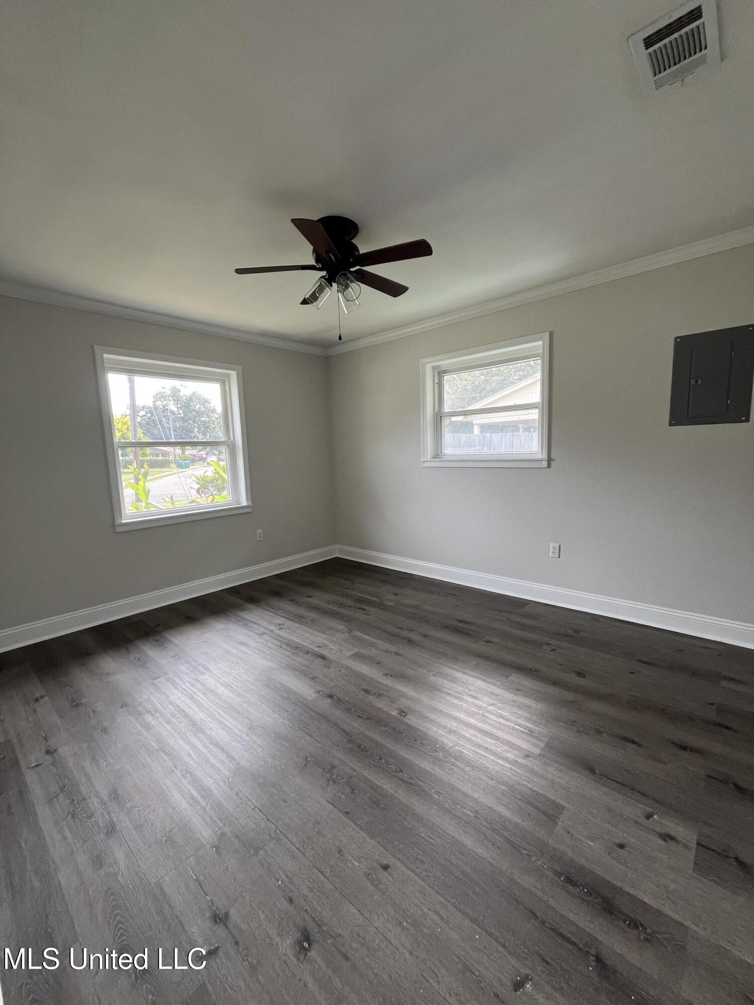 2217 Taylor Boulevard Property Photo 14