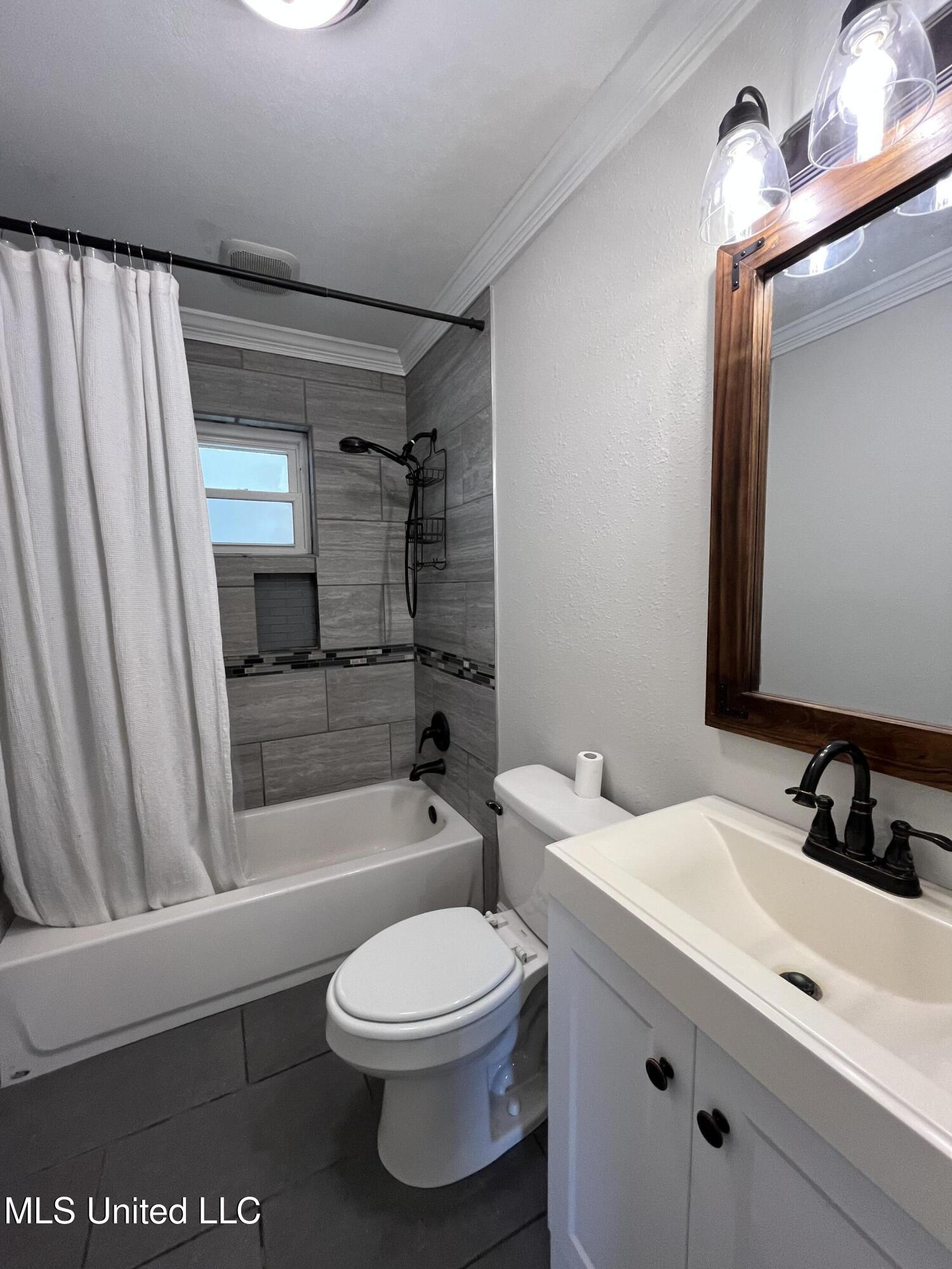 2217 Taylor Boulevard Property Photo 16