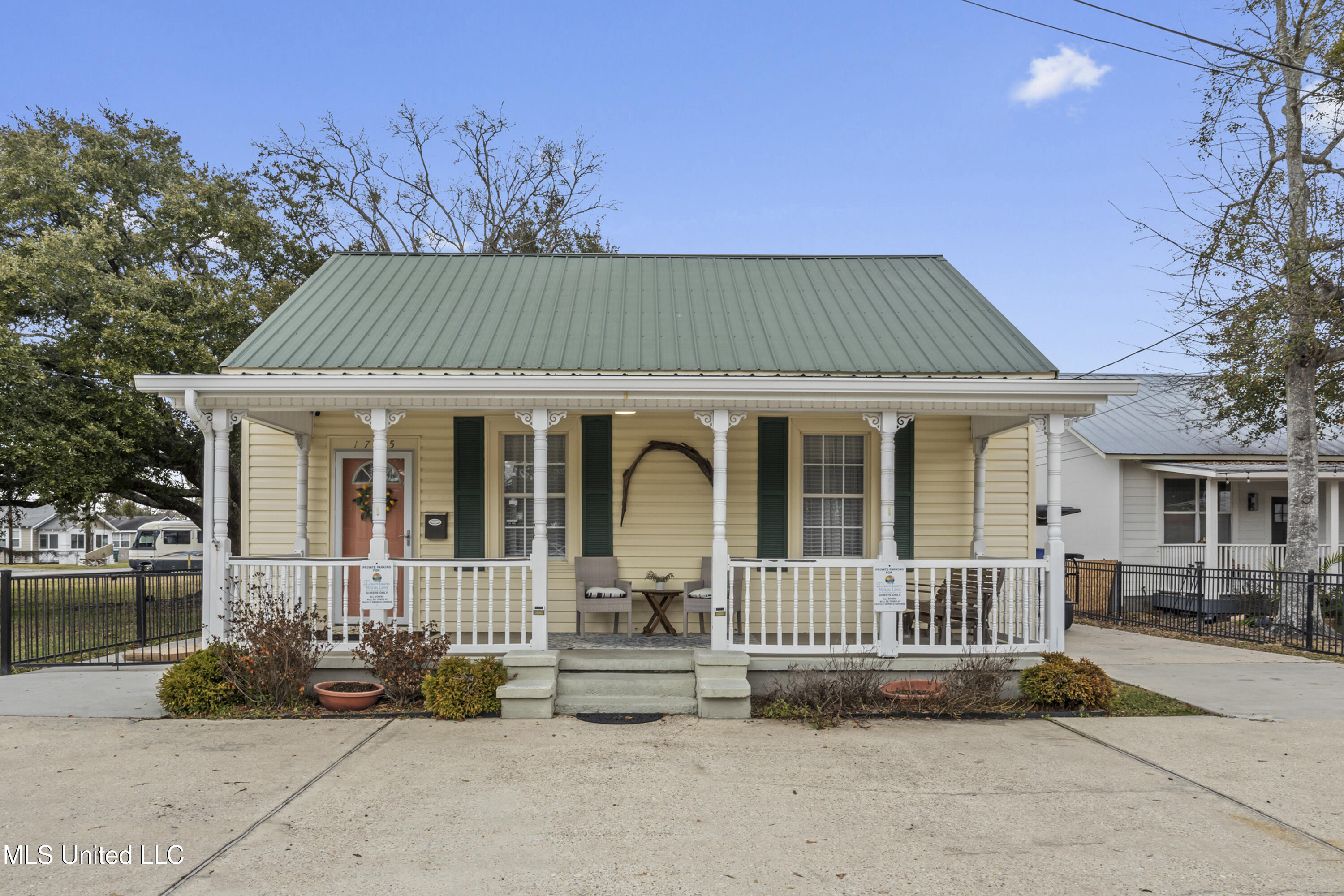 1705 Government Street Property Photo 1