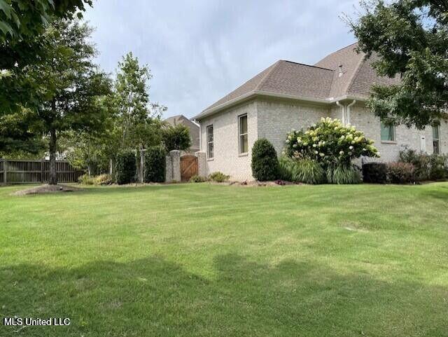 215 Greenbriar Loop Property Photo 9