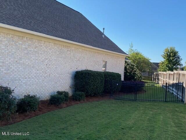 215 Greenbriar Loop Property Photo 13