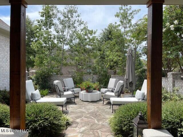 215 Greenbriar Loop Property Photo 48