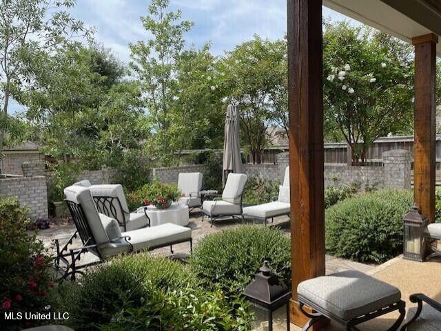 215 Greenbriar Loop Property Photo 49