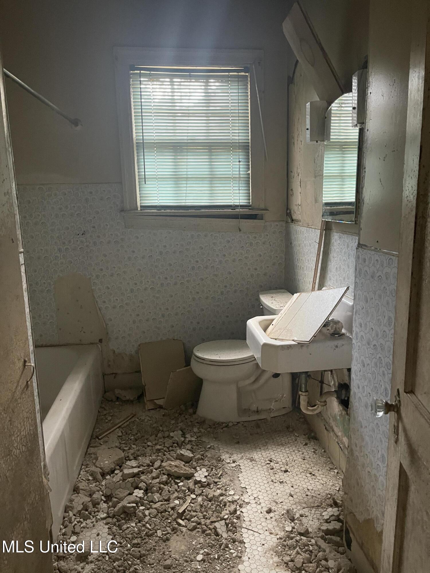 310 Wacaster Street Property Photo 6