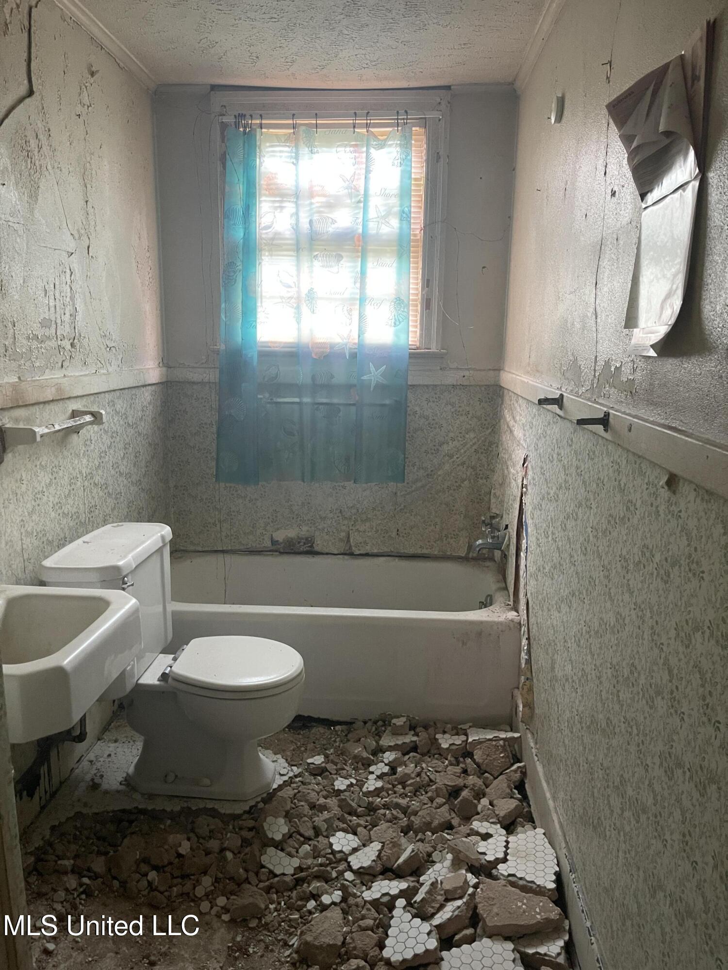 310 Wacaster Street Property Photo 7