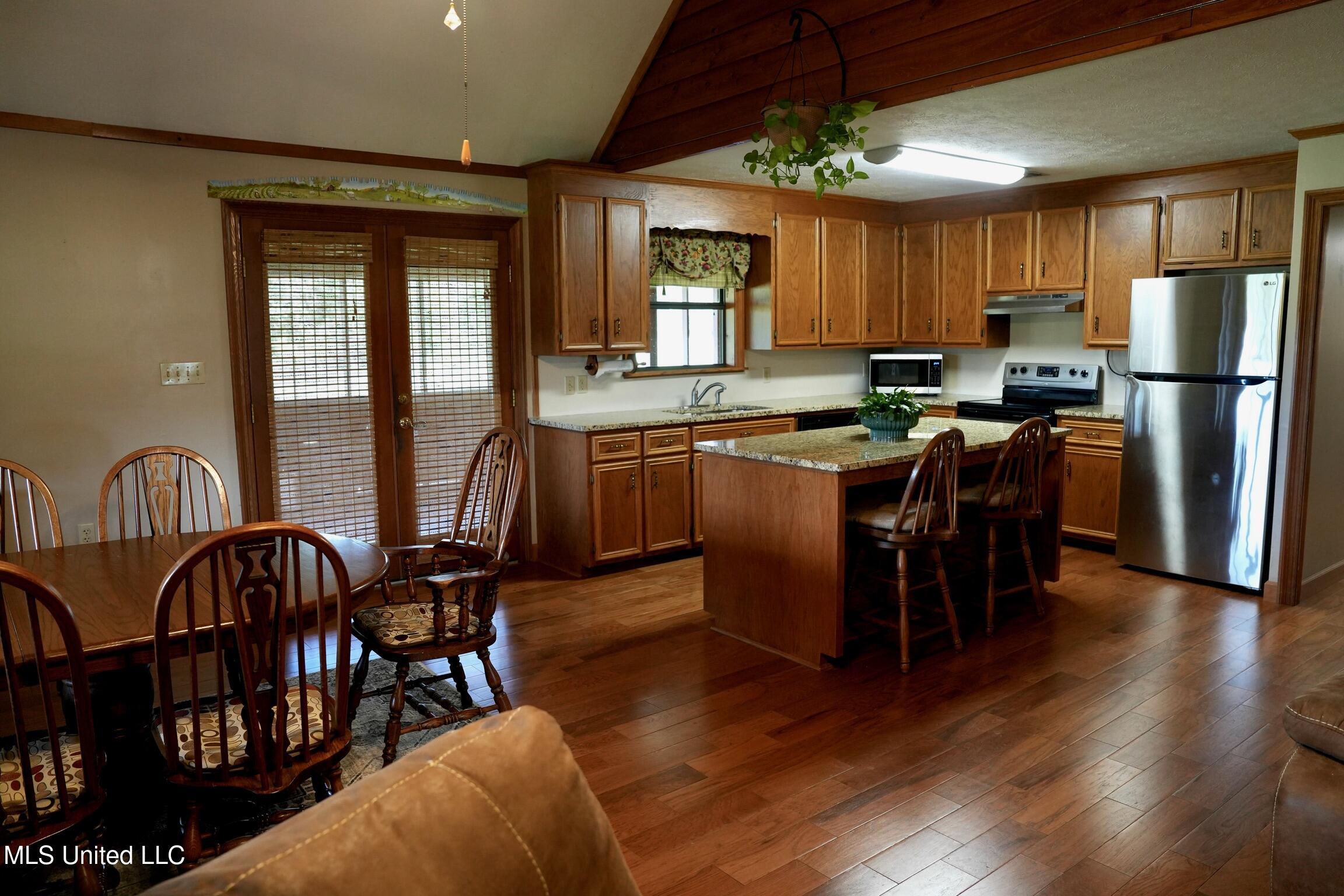 1074 Midway Odom Road Road Property Photo 15