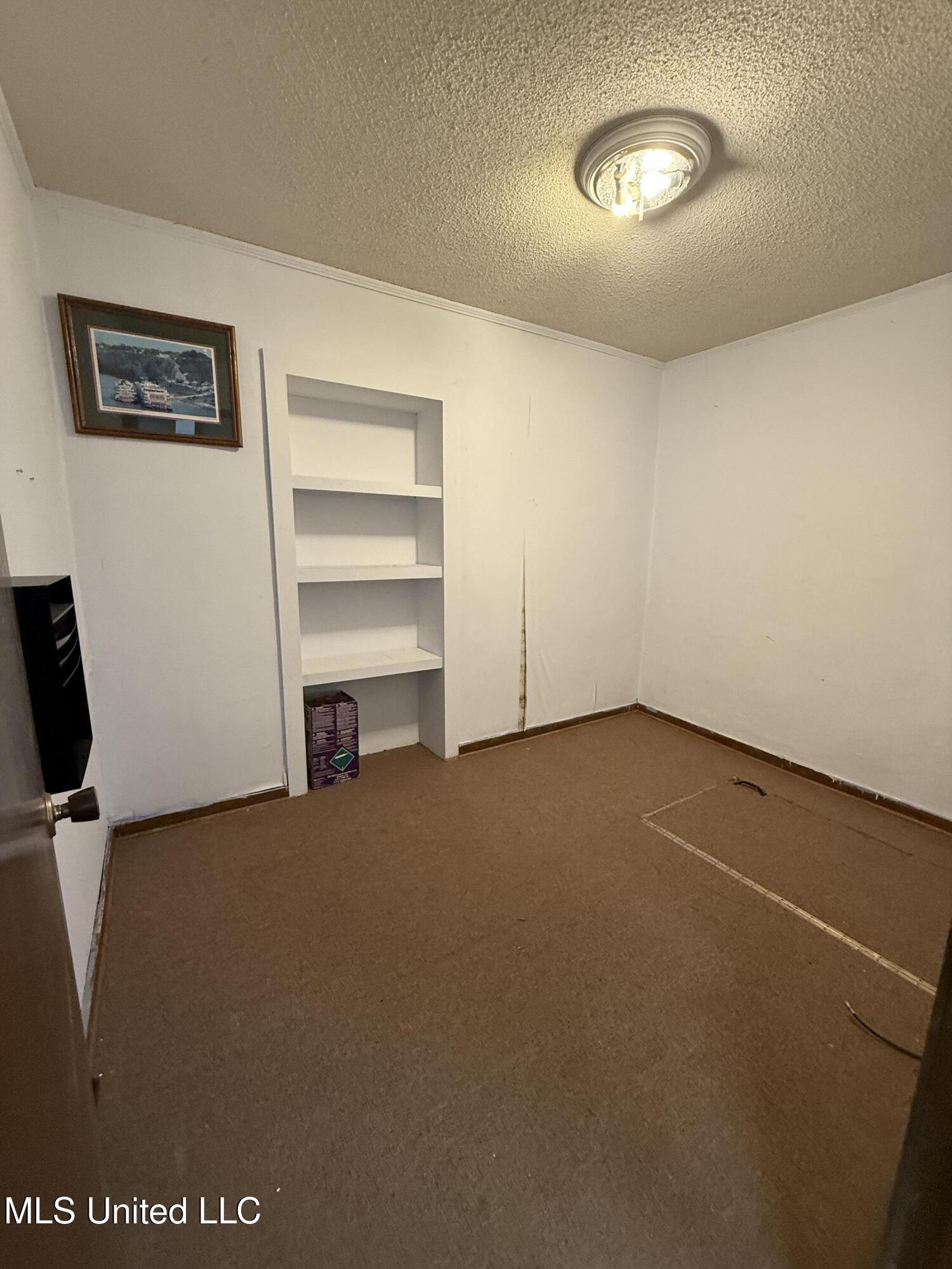 406-408 Franklin Street Property Photo 9