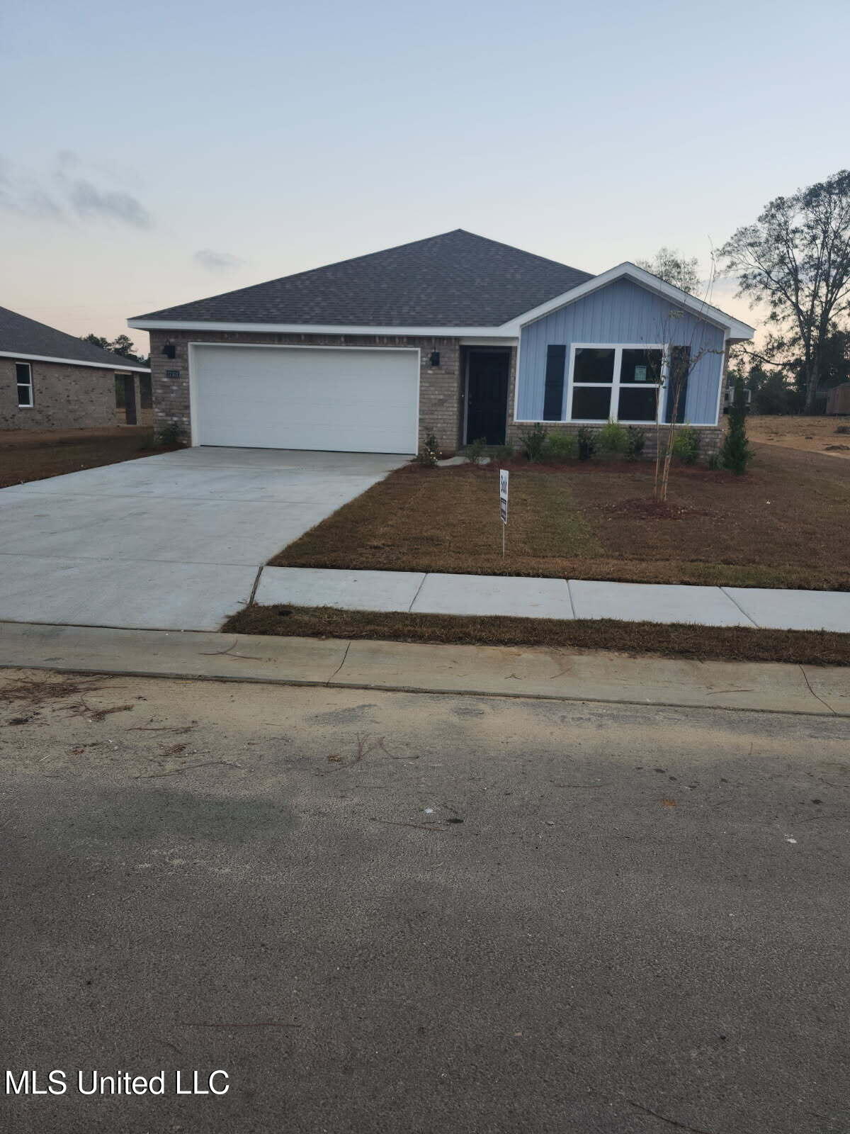 17501 E Sycamore Street Property Photo 1