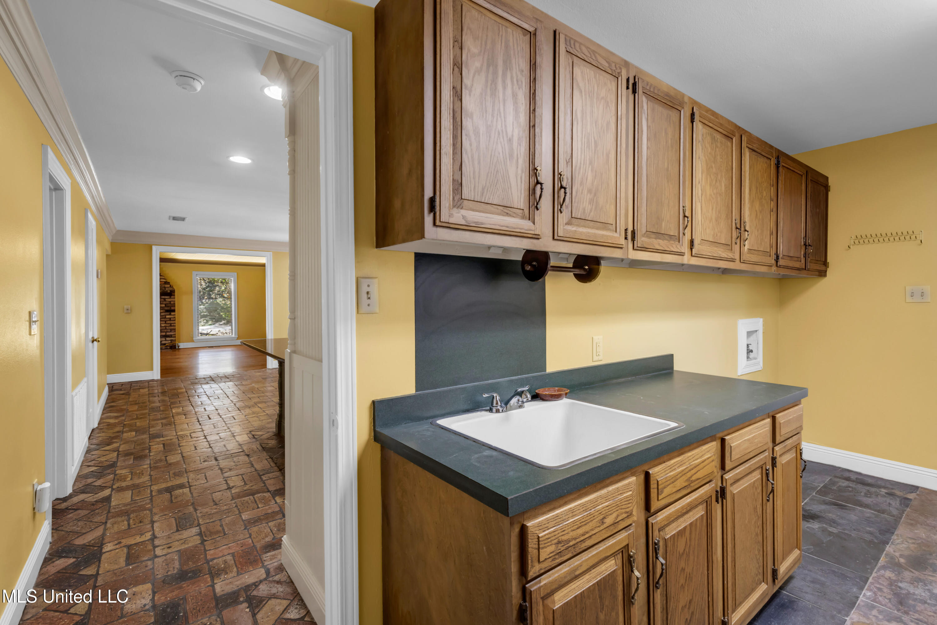 12529 Canal Road Property Photo 25