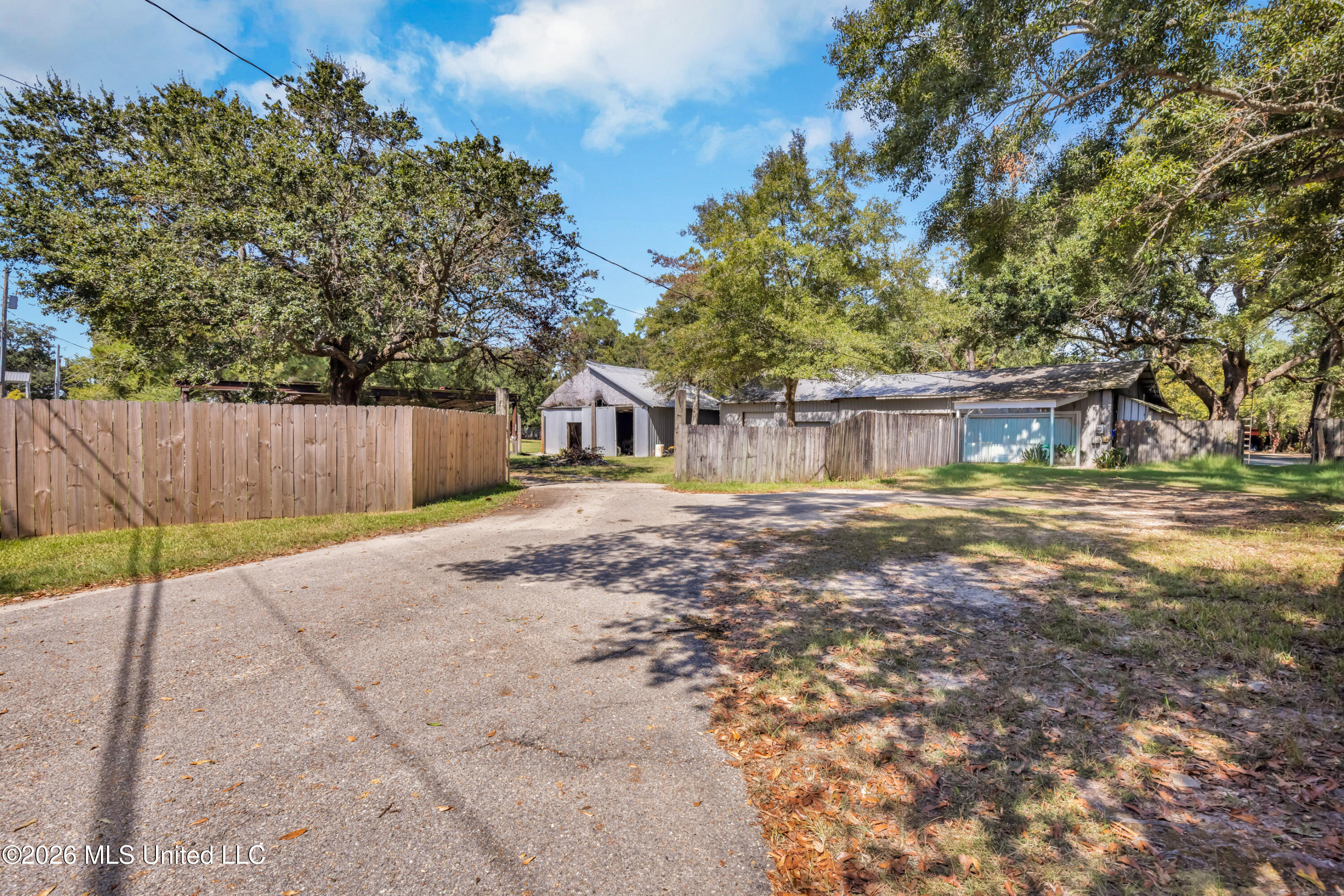 12529 Canal Road Property Photo 35
