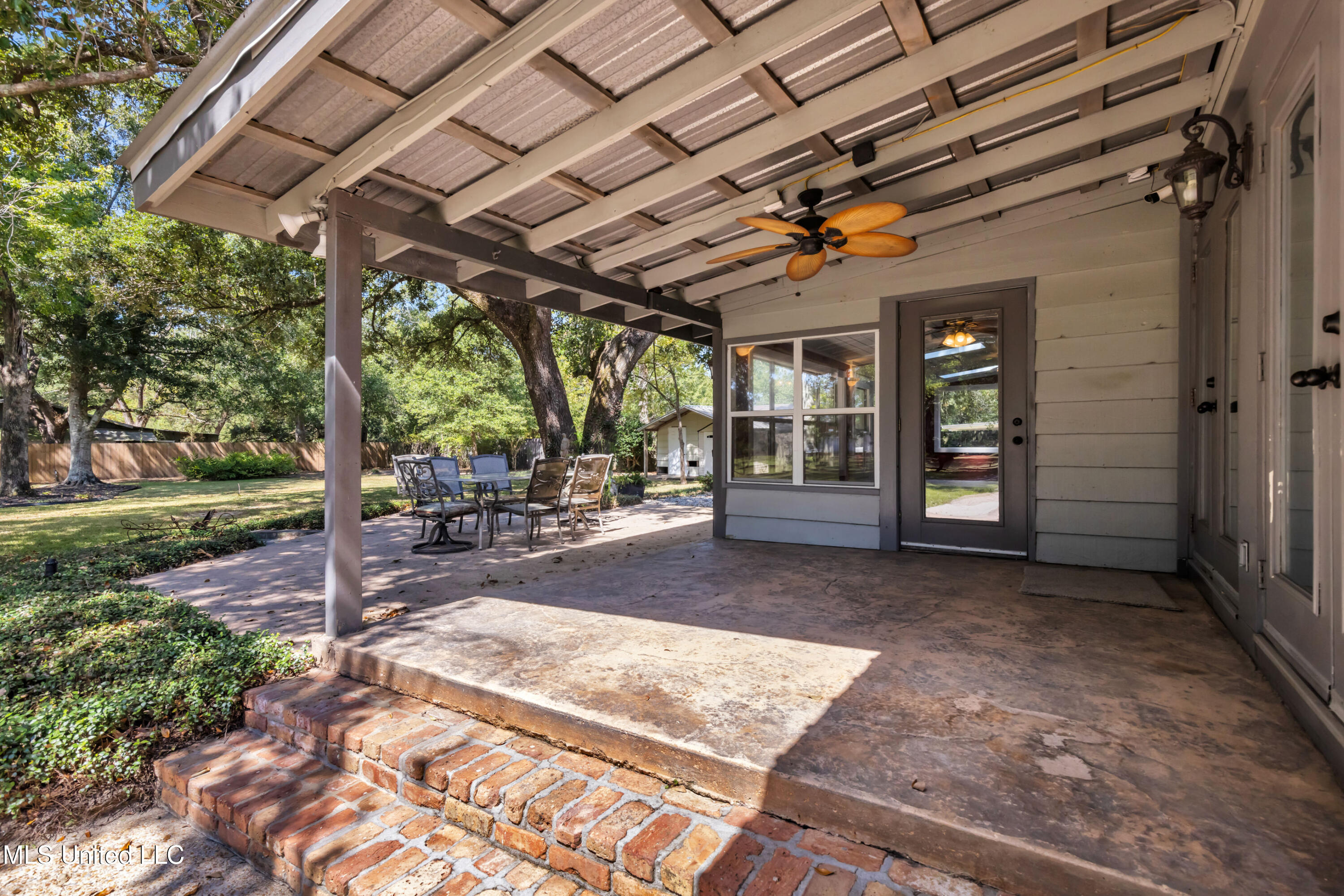 12529 Canal Road Property Photo 37