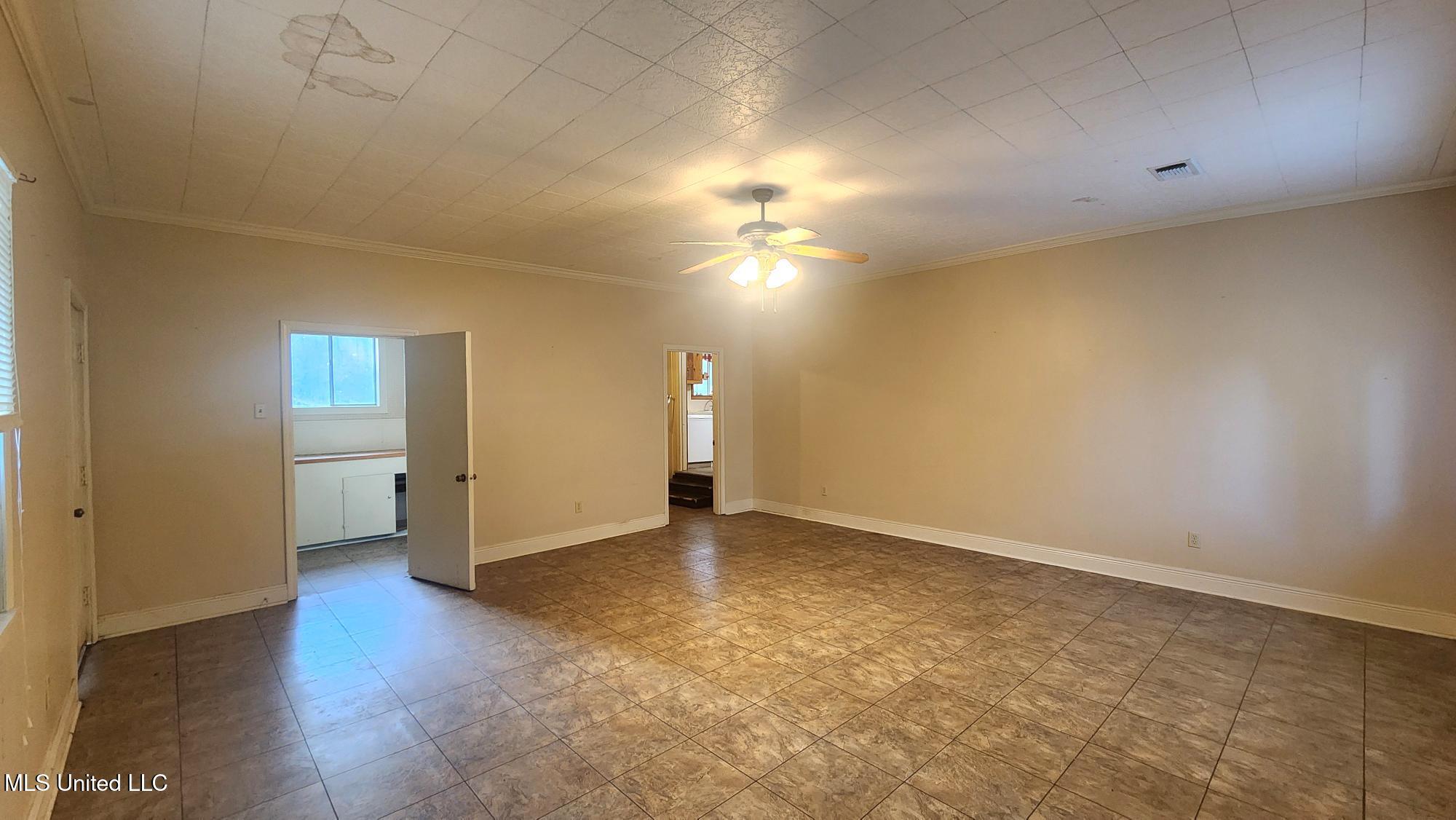 19 Shadow Lane Property Photo 9