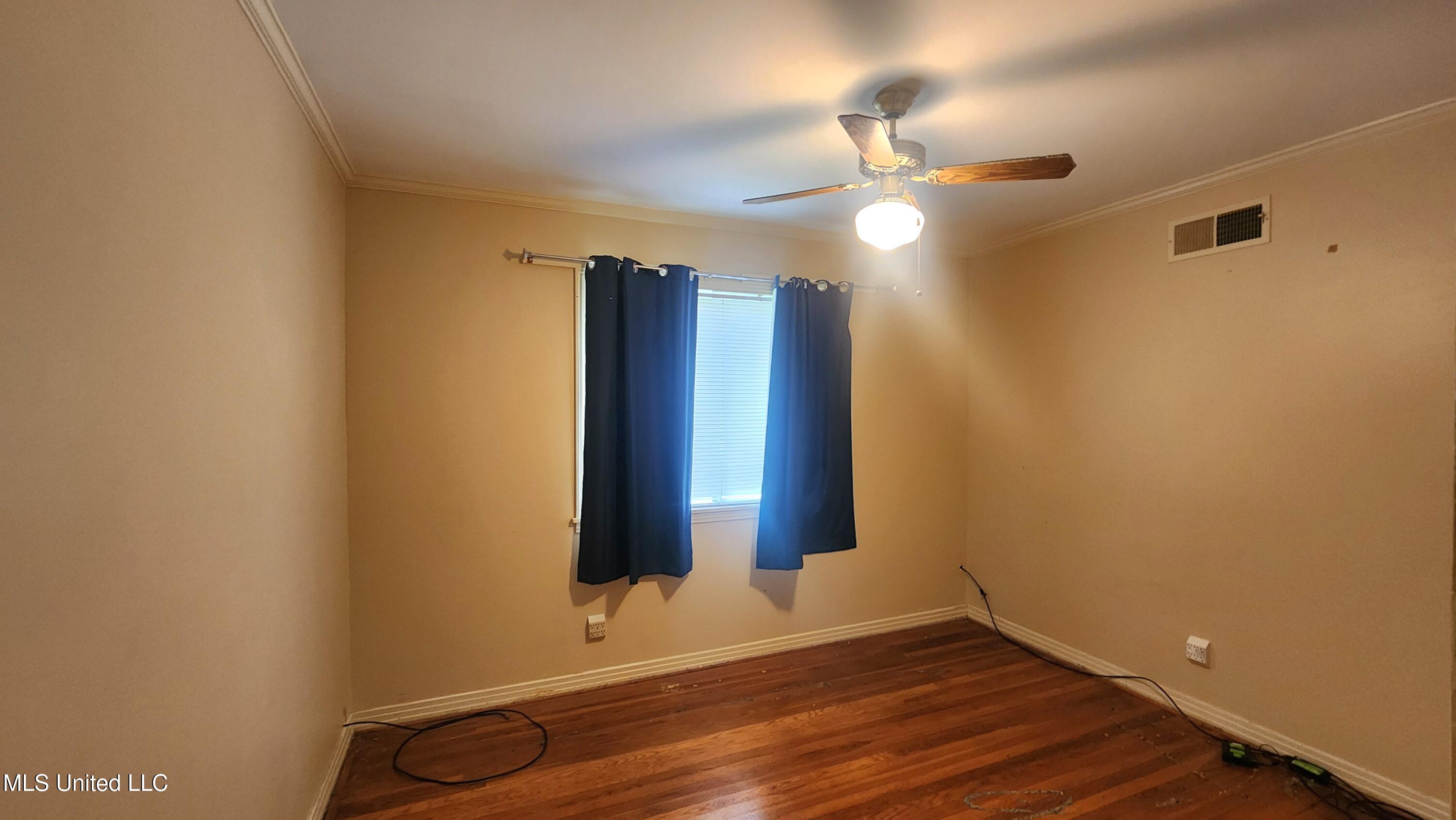 19 Shadow Lane Property Photo 13