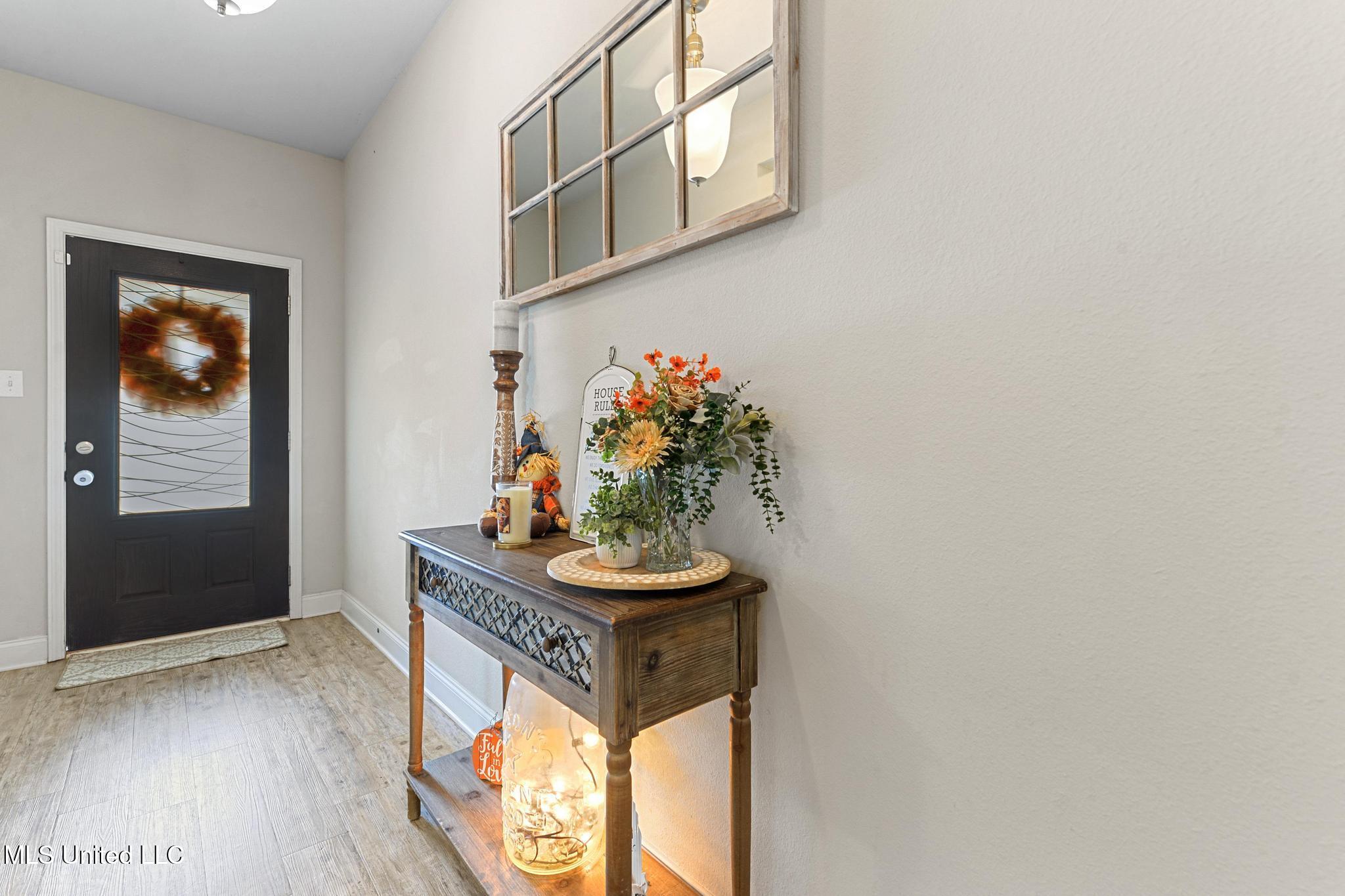 5331 Overland Drive Property Photo 3