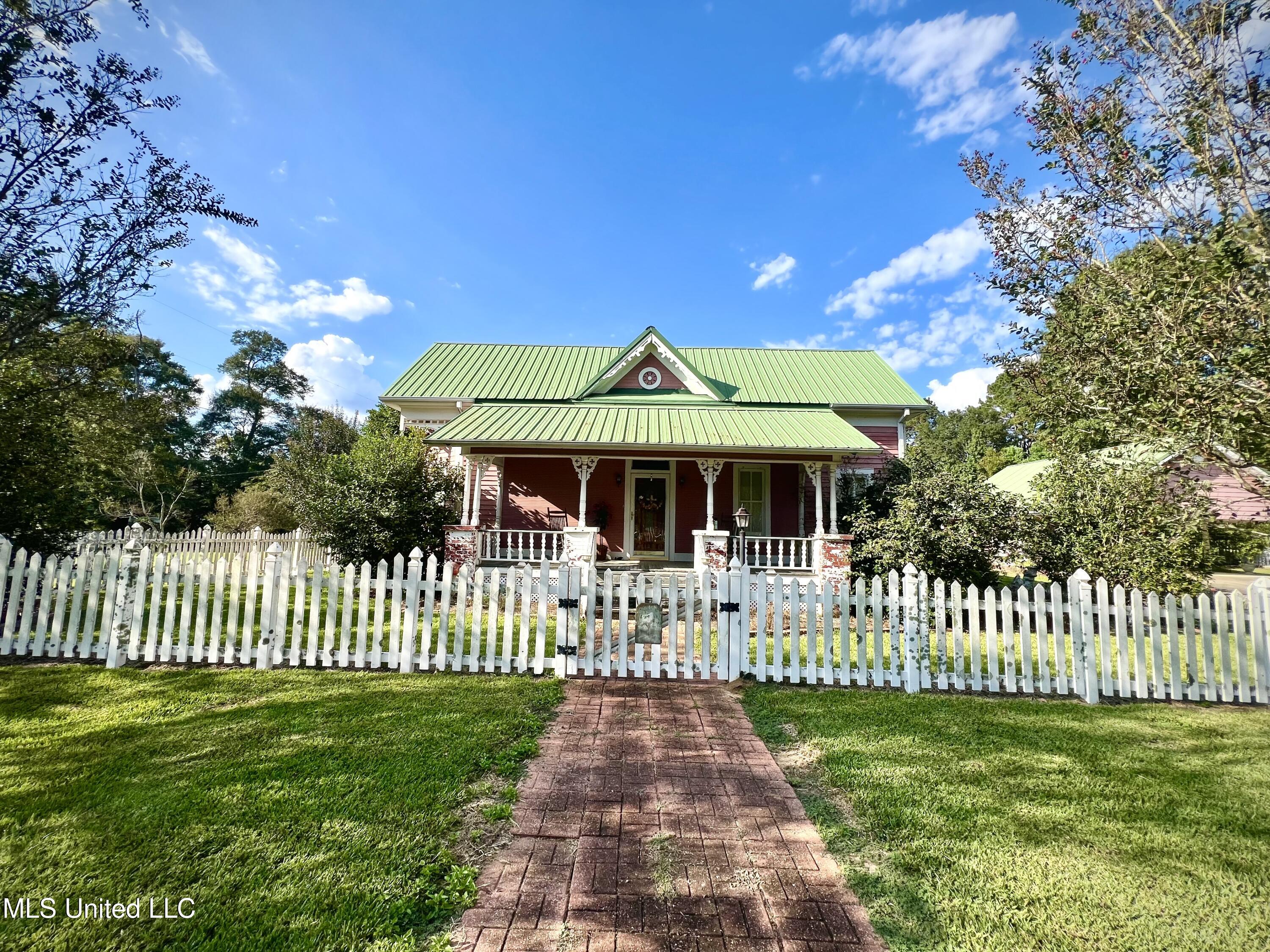 709 Liberty White Road Property Photo 12