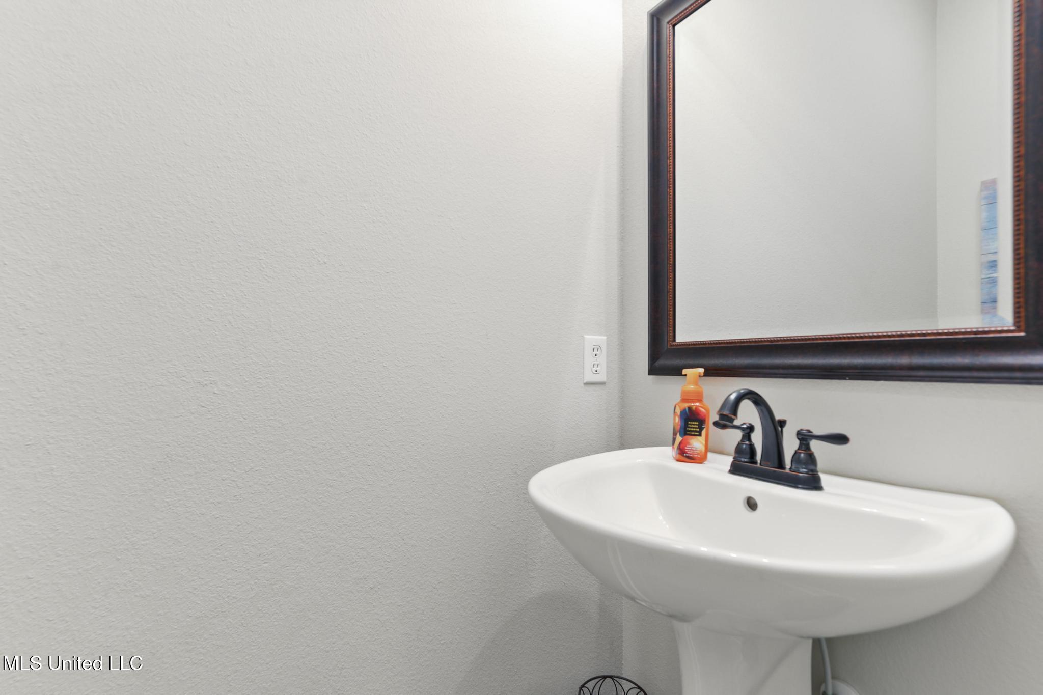 6304 Palmetto Point Drive Property Photo 11