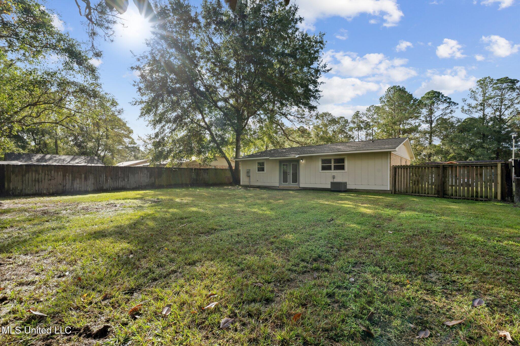 2718 Ridgeway Drive Property Photo 14