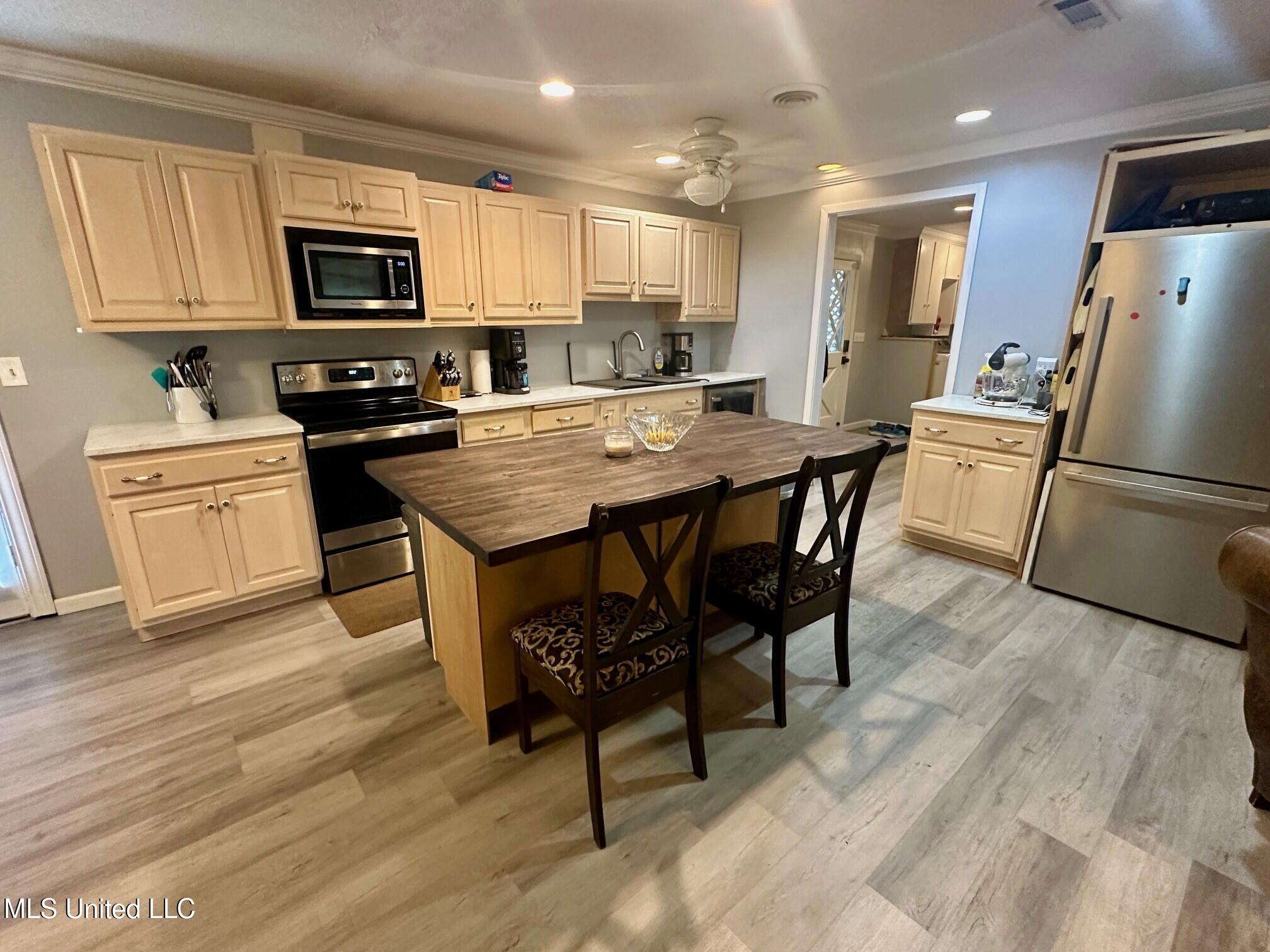 1511 Deering Street Property Photo 4