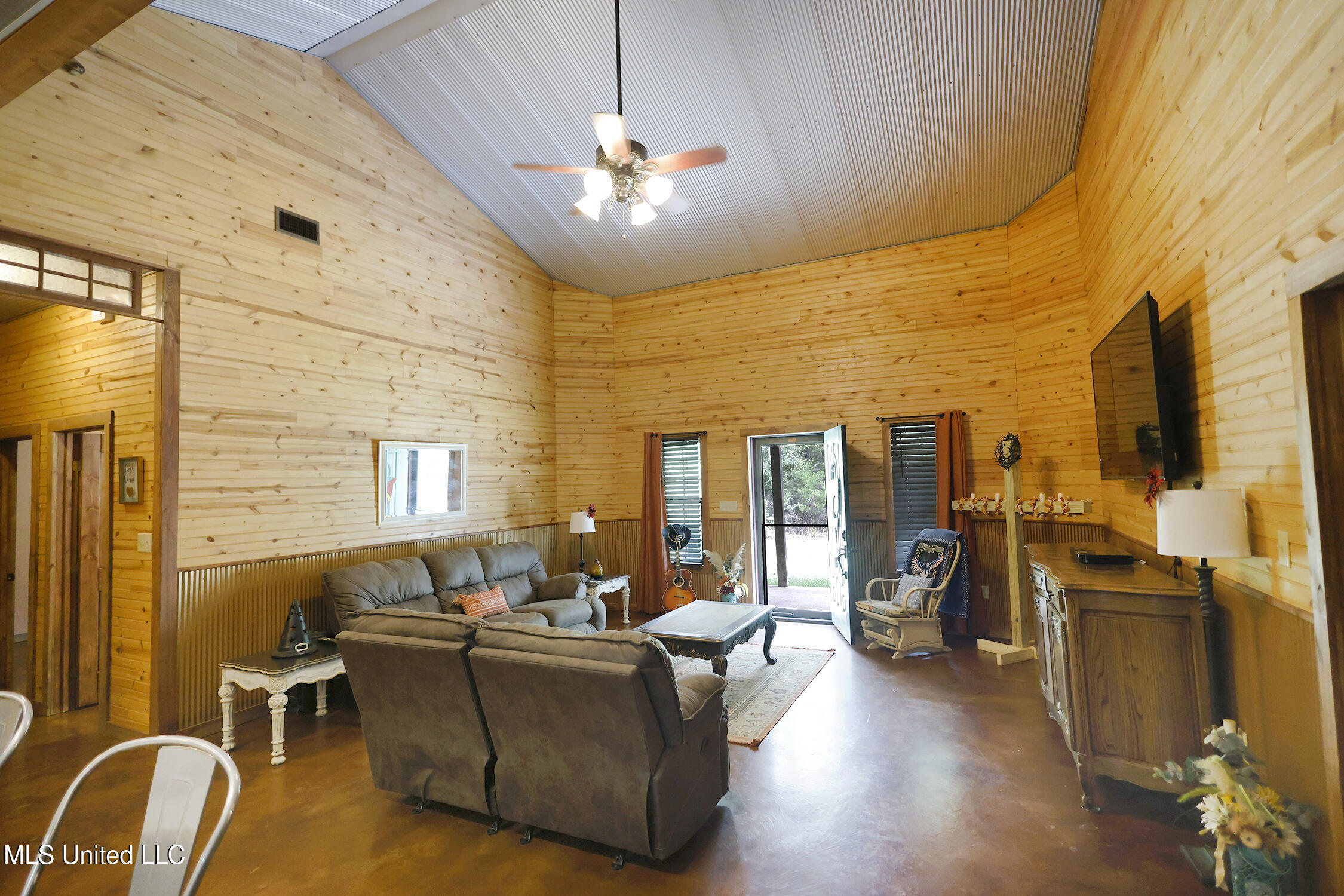 410 Sw Doolittle Lane Property Photo 5