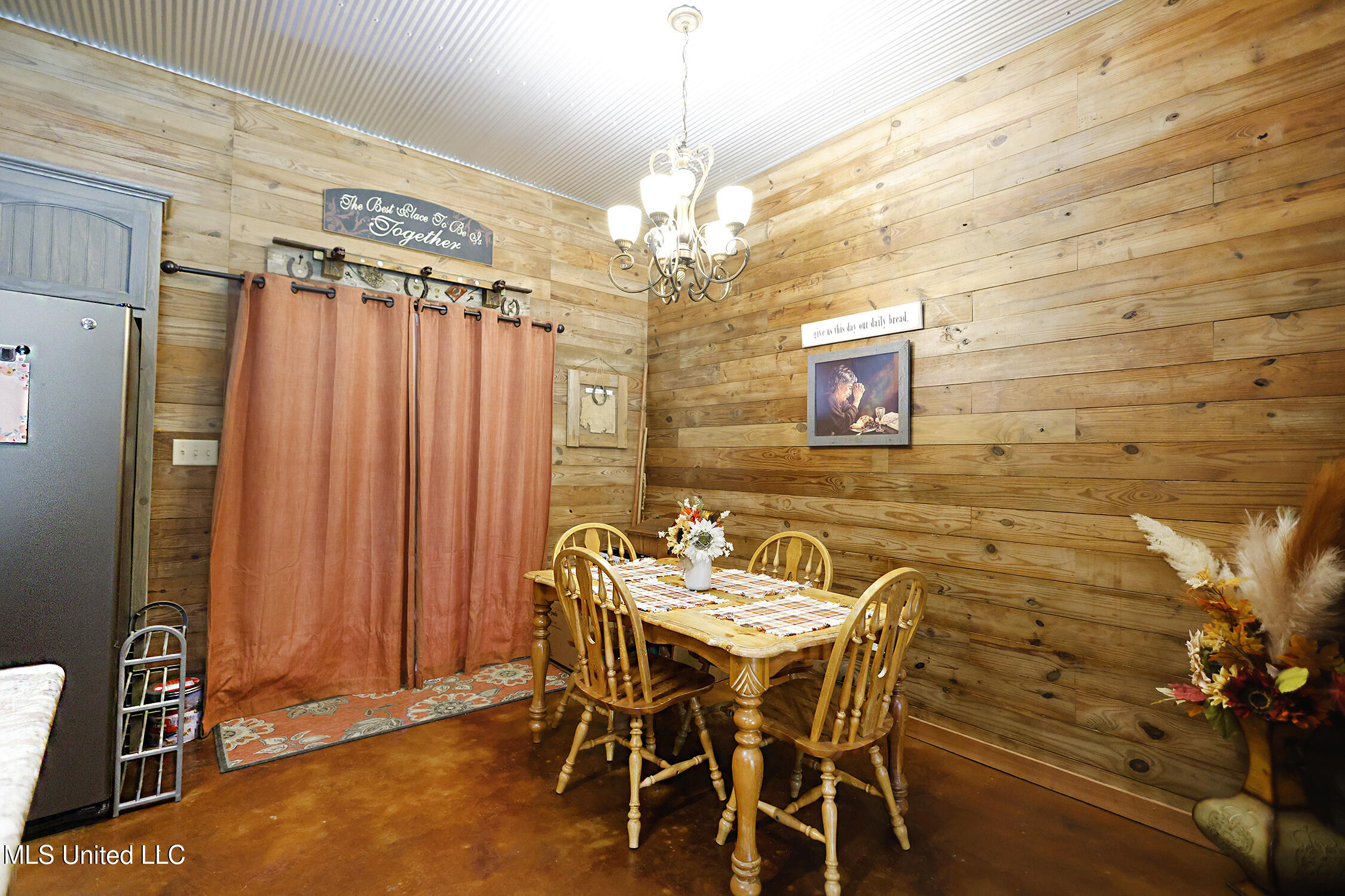 410 Sw Doolittle Lane Property Photo 8