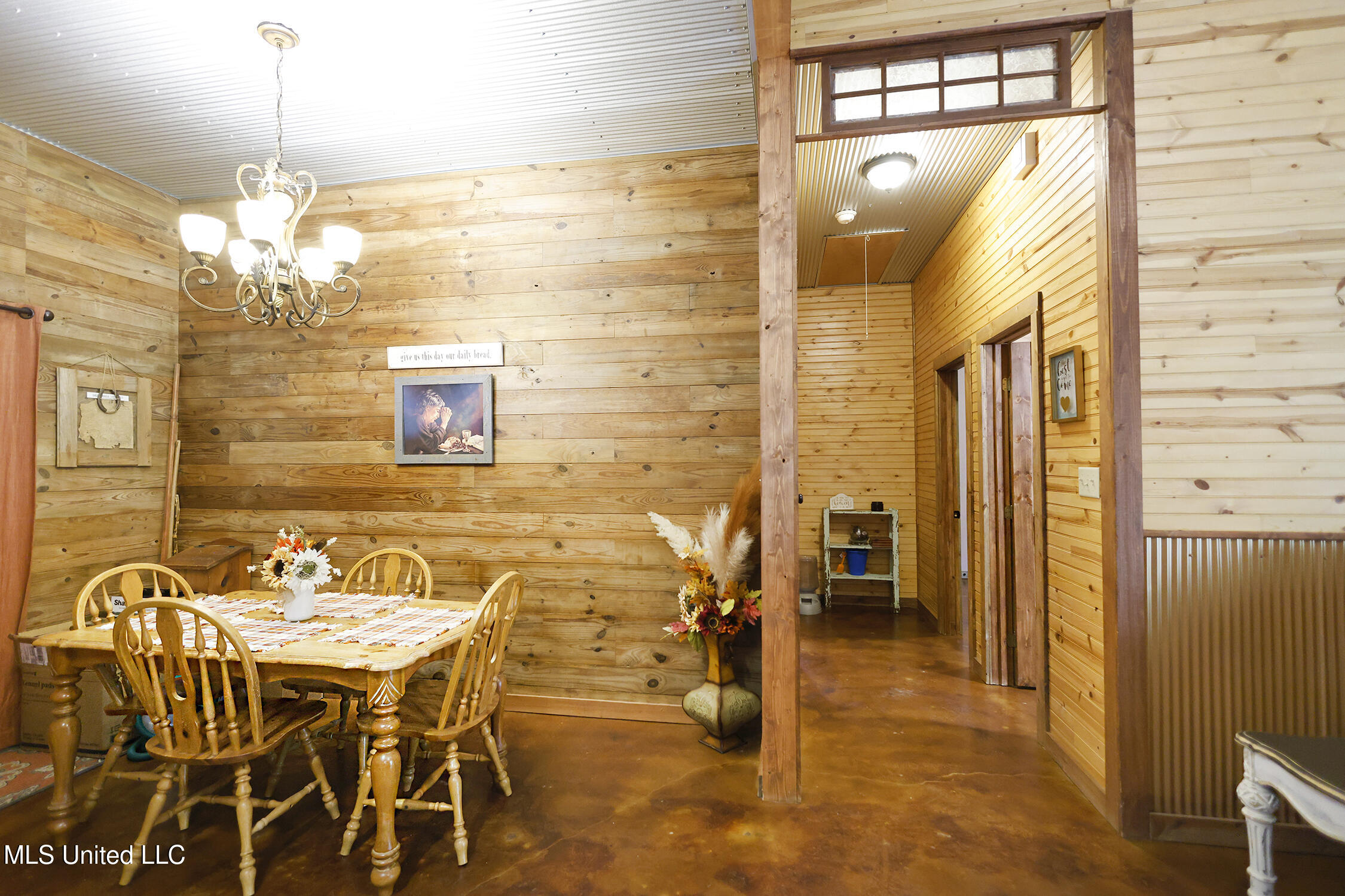 410 Sw Doolittle Lane Property Photo 9