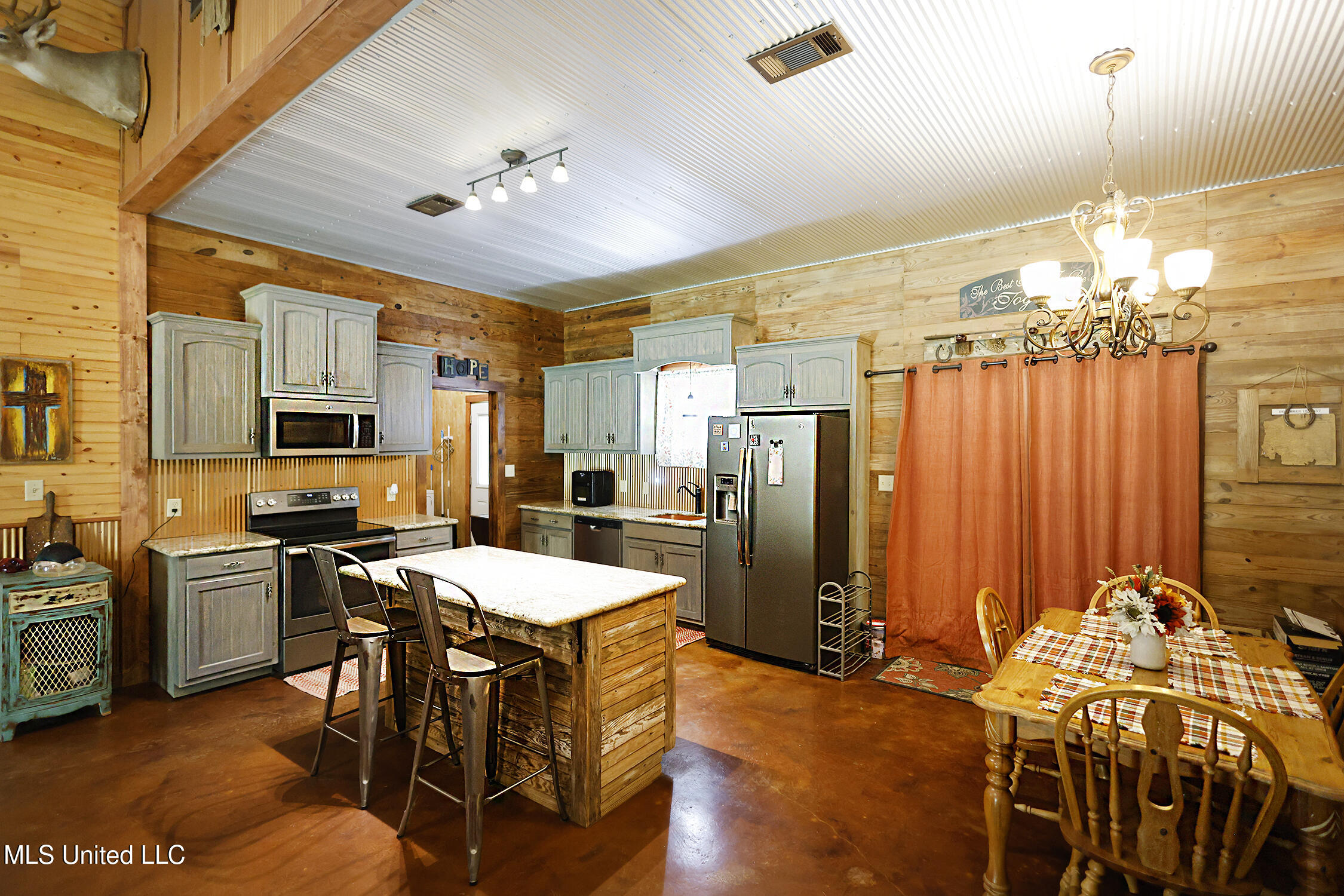 410 Sw Doolittle Lane Property Photo 10